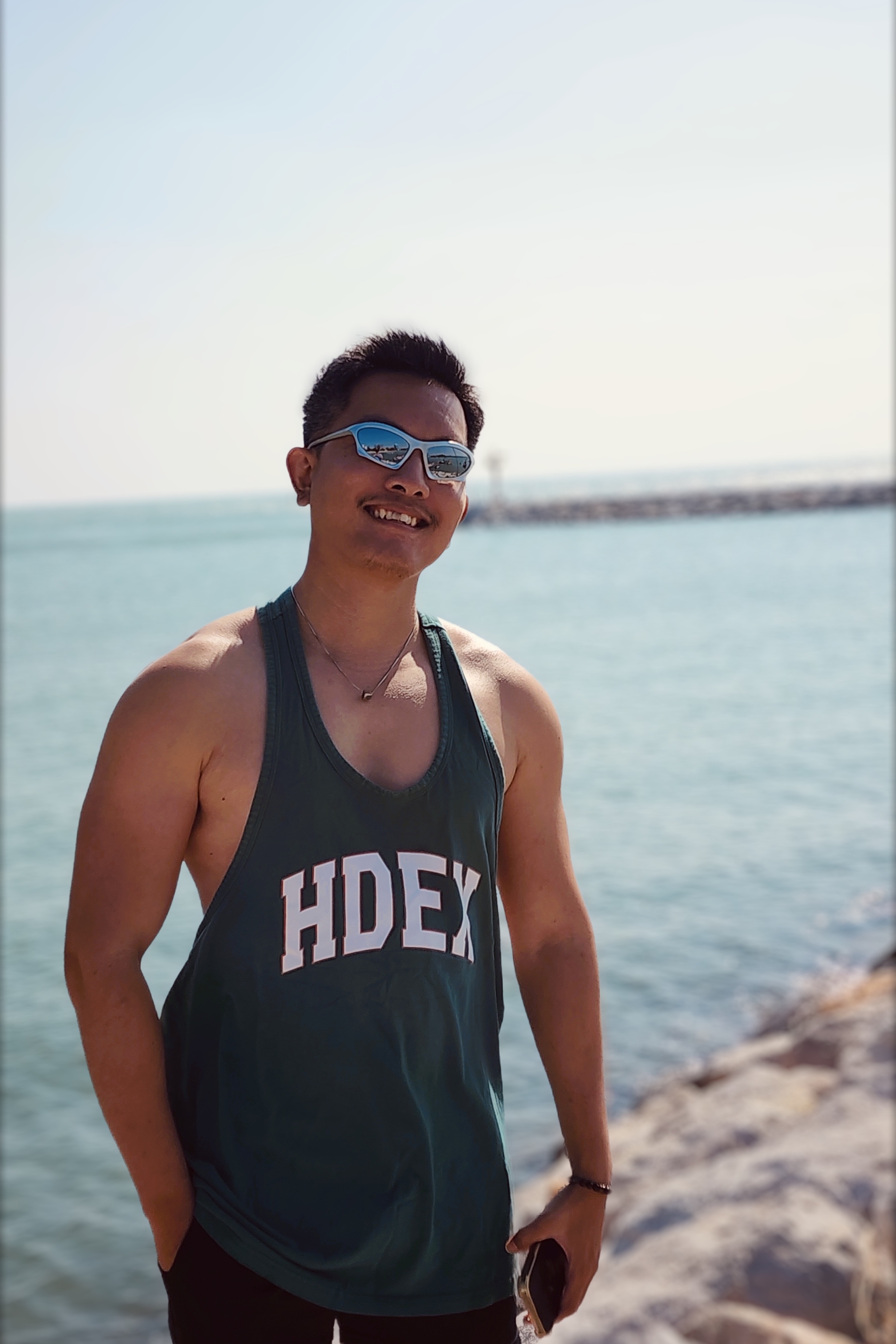 Tinder profile picture for @bomb
