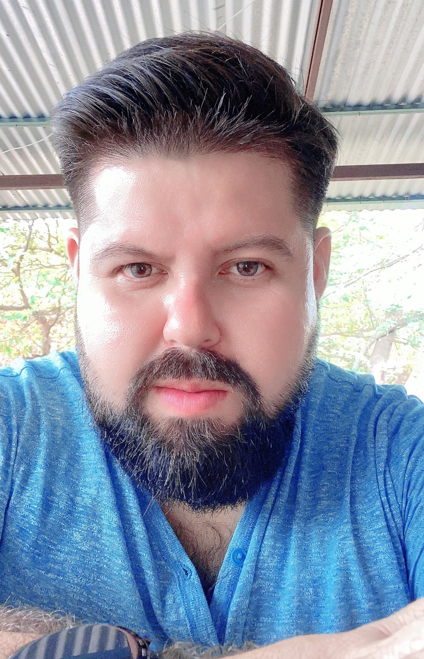 Tinder profile picture for @tin