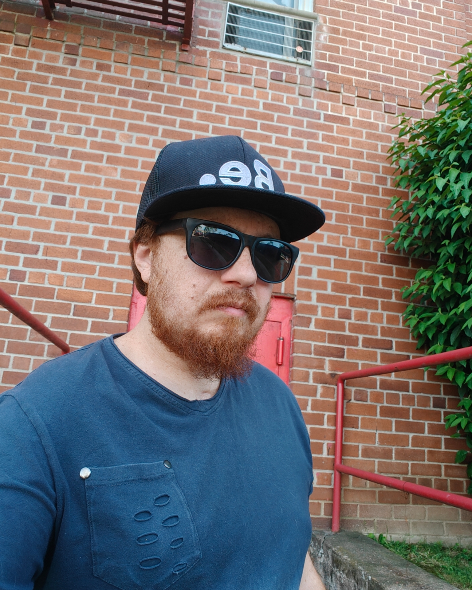 Tinder profile picture for @everybody