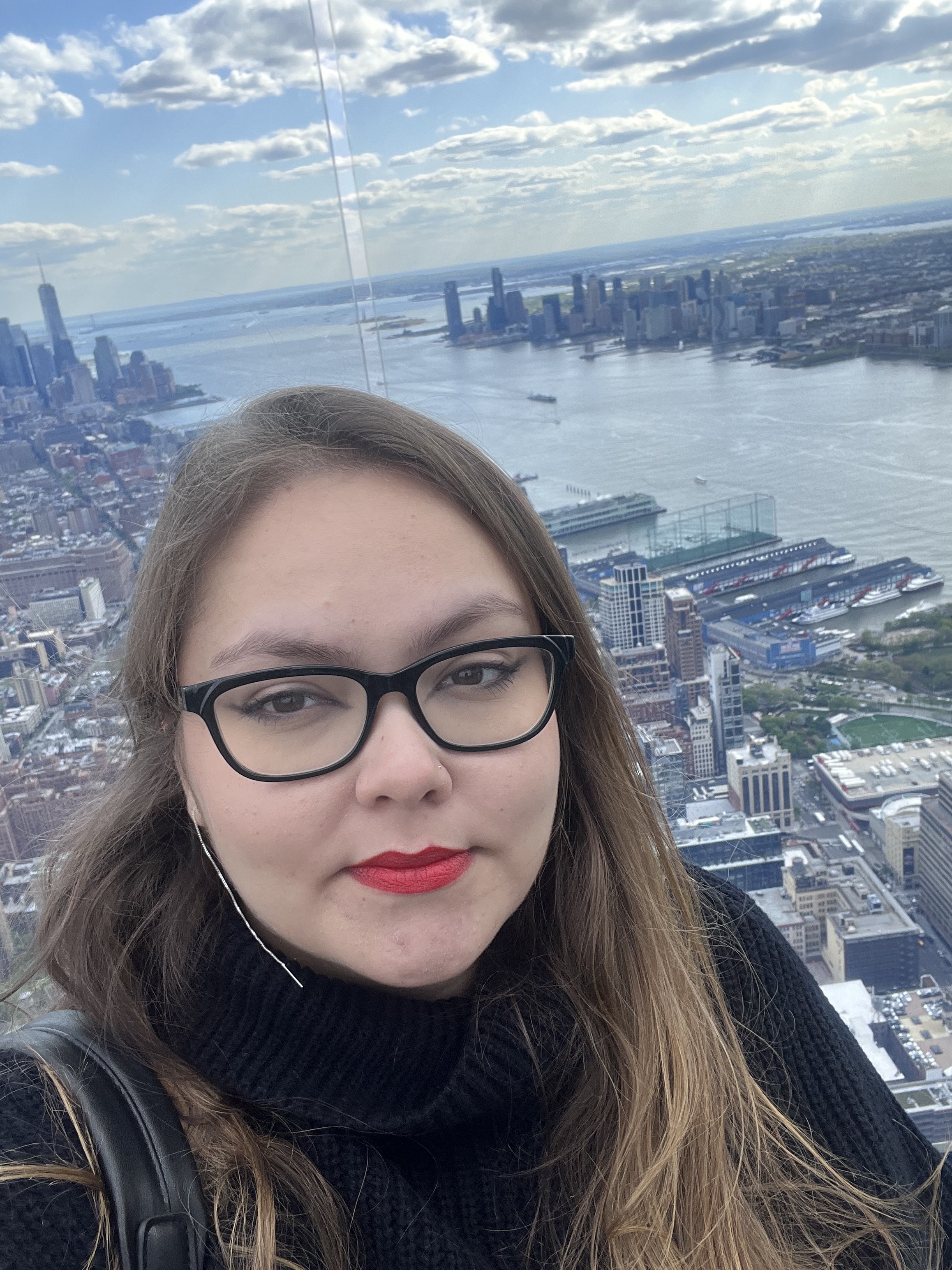 Tinder profile picture for @raissa