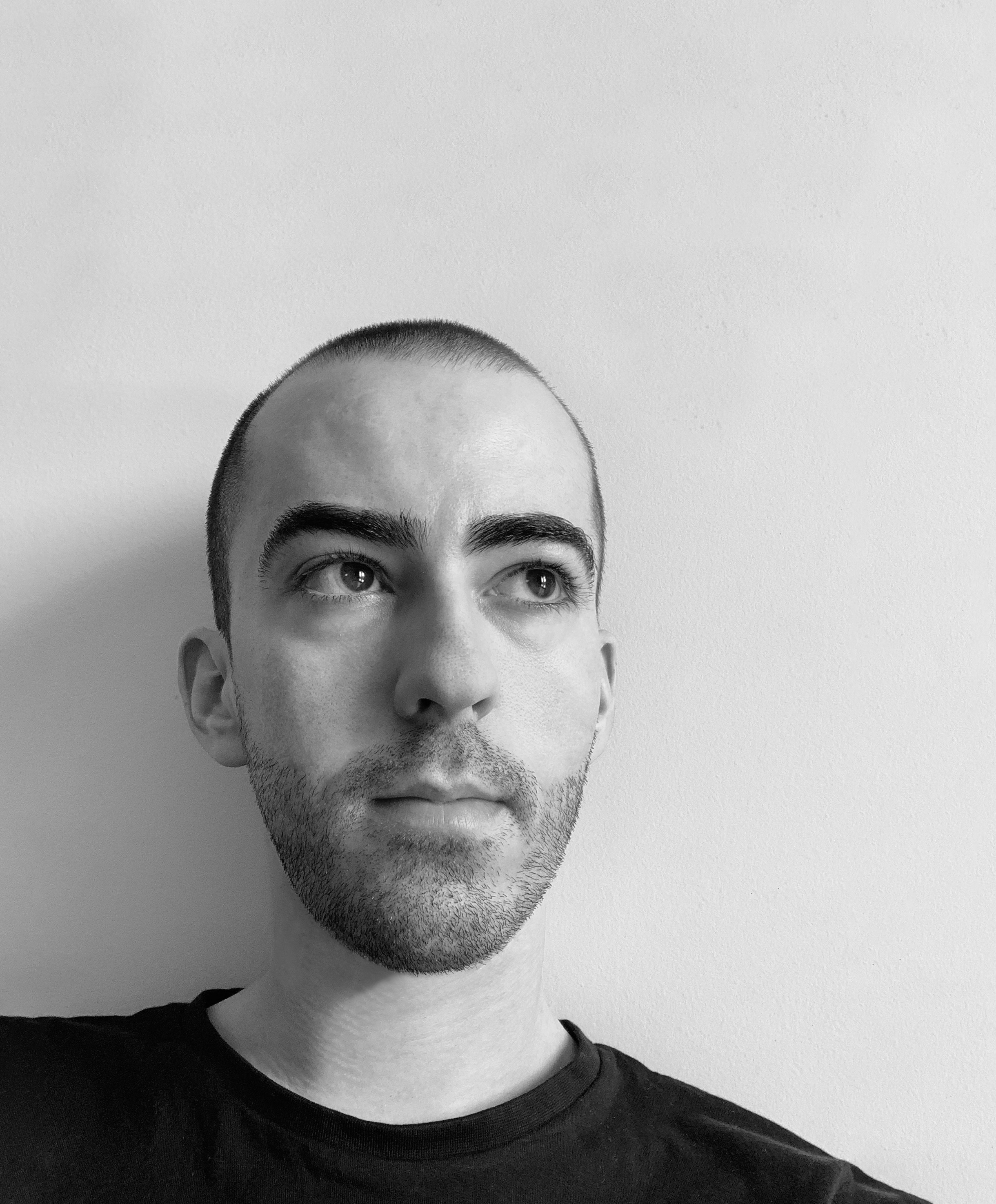 Tinder profile picture for @moraes