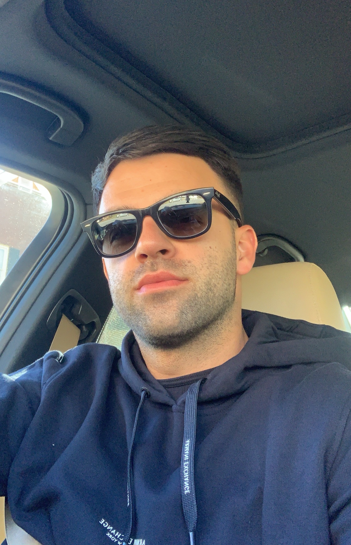 Tinder profile picture for @veto