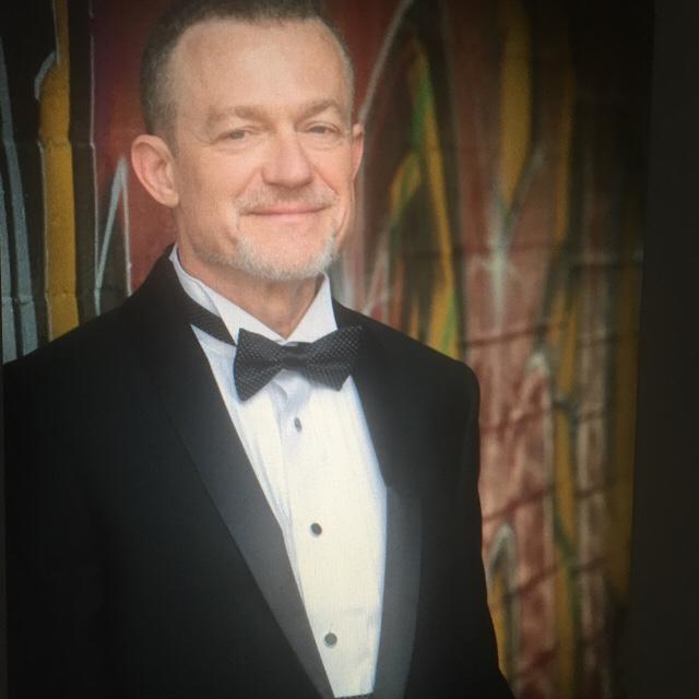 Tinder profile picture for @rcn