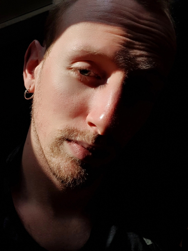 Tinder profile picture for @flow
