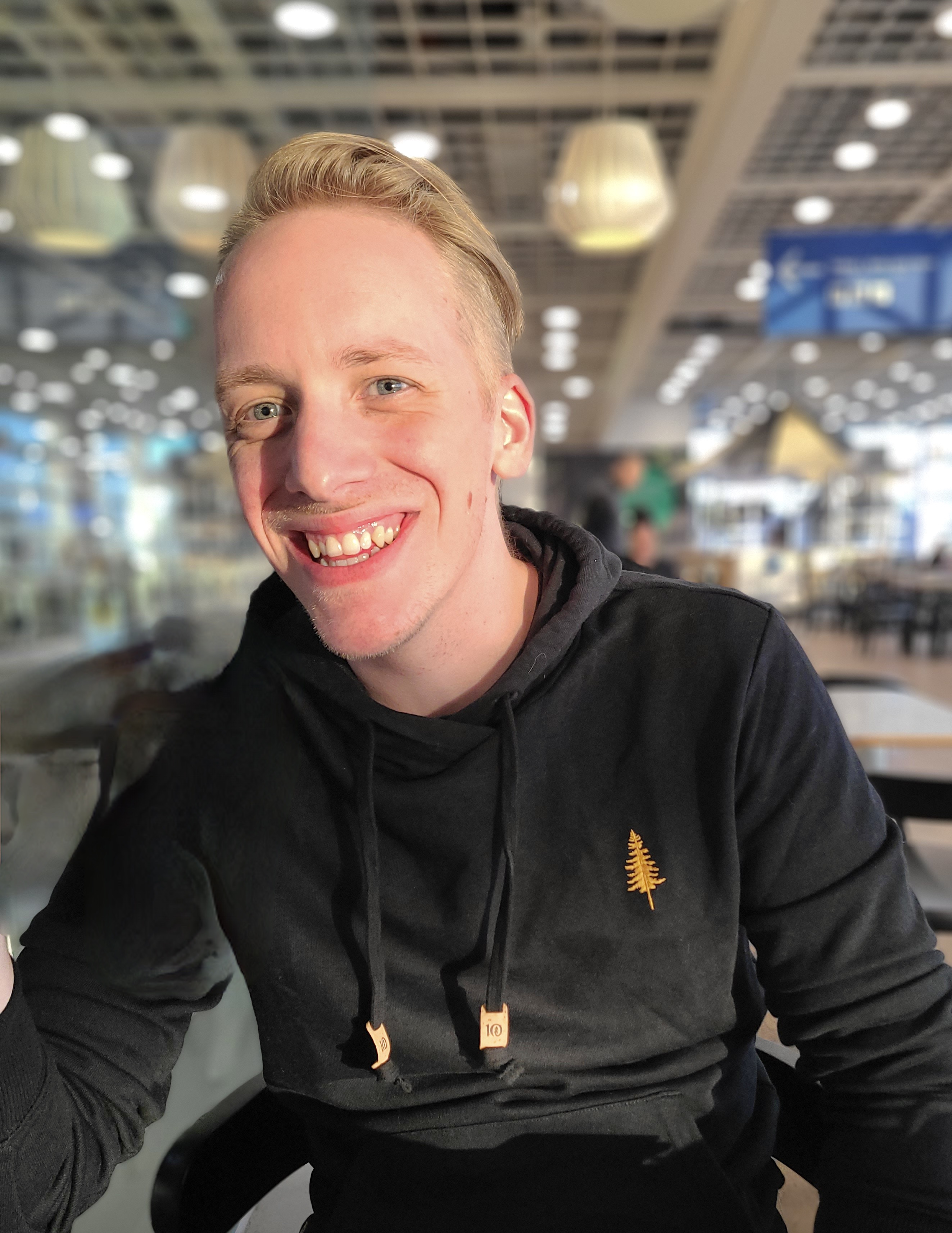 Tinder profile picture for @stinky