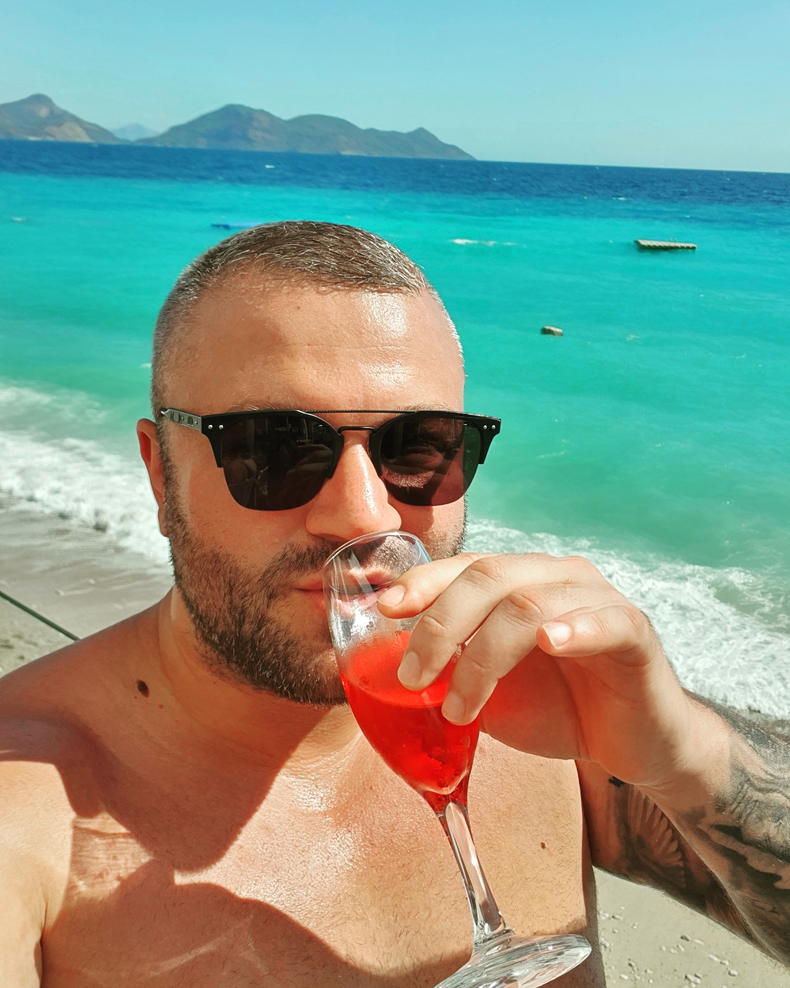 Tinder profile picture for @zulo