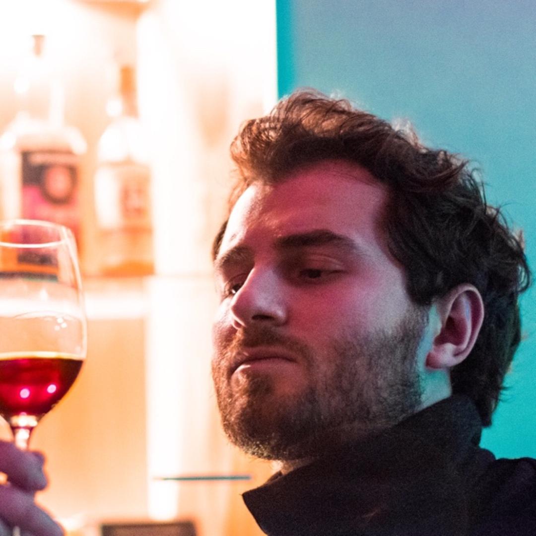 Tinder profile picture for @lupus