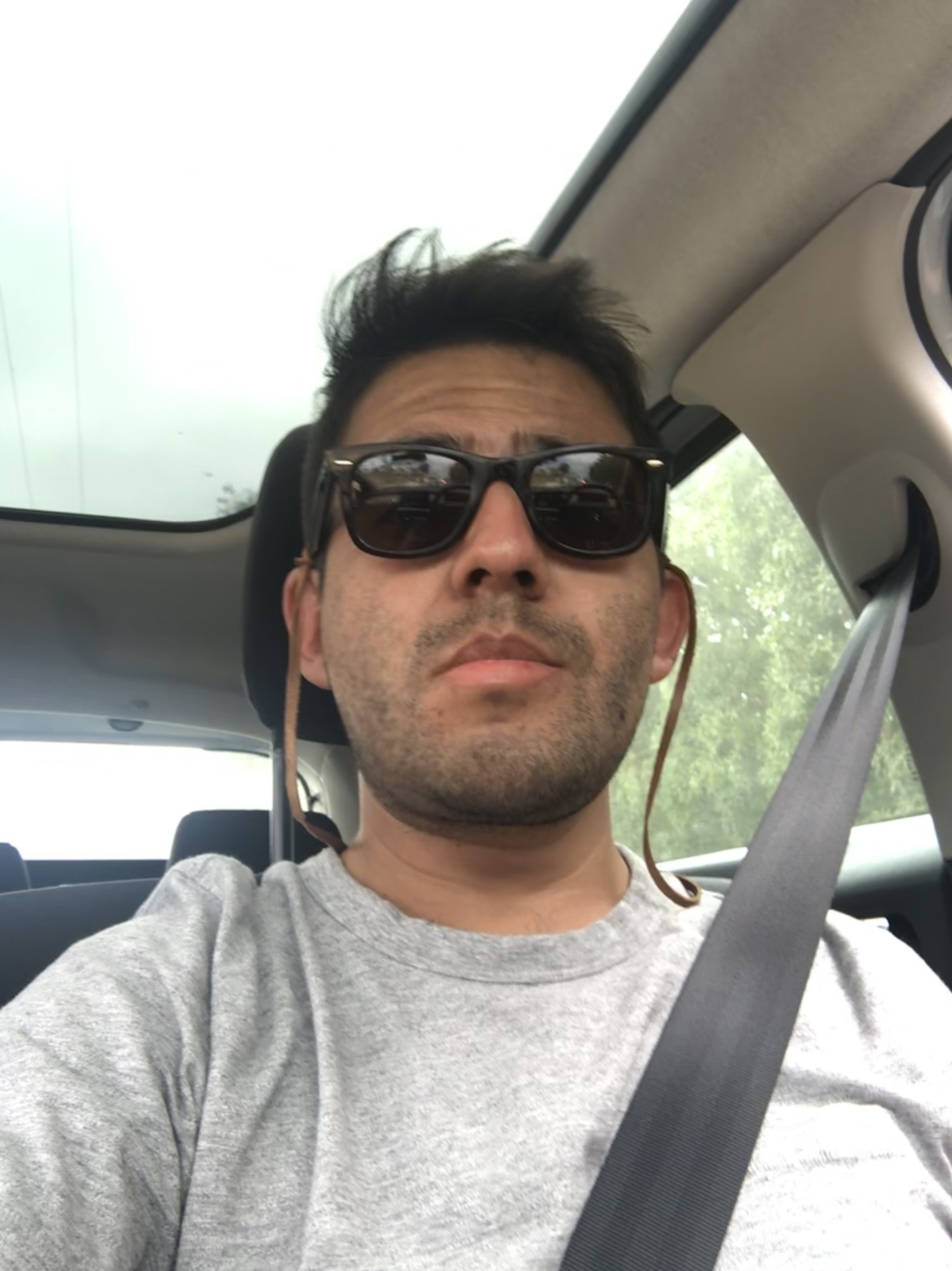 Tinder profile picture for @cris