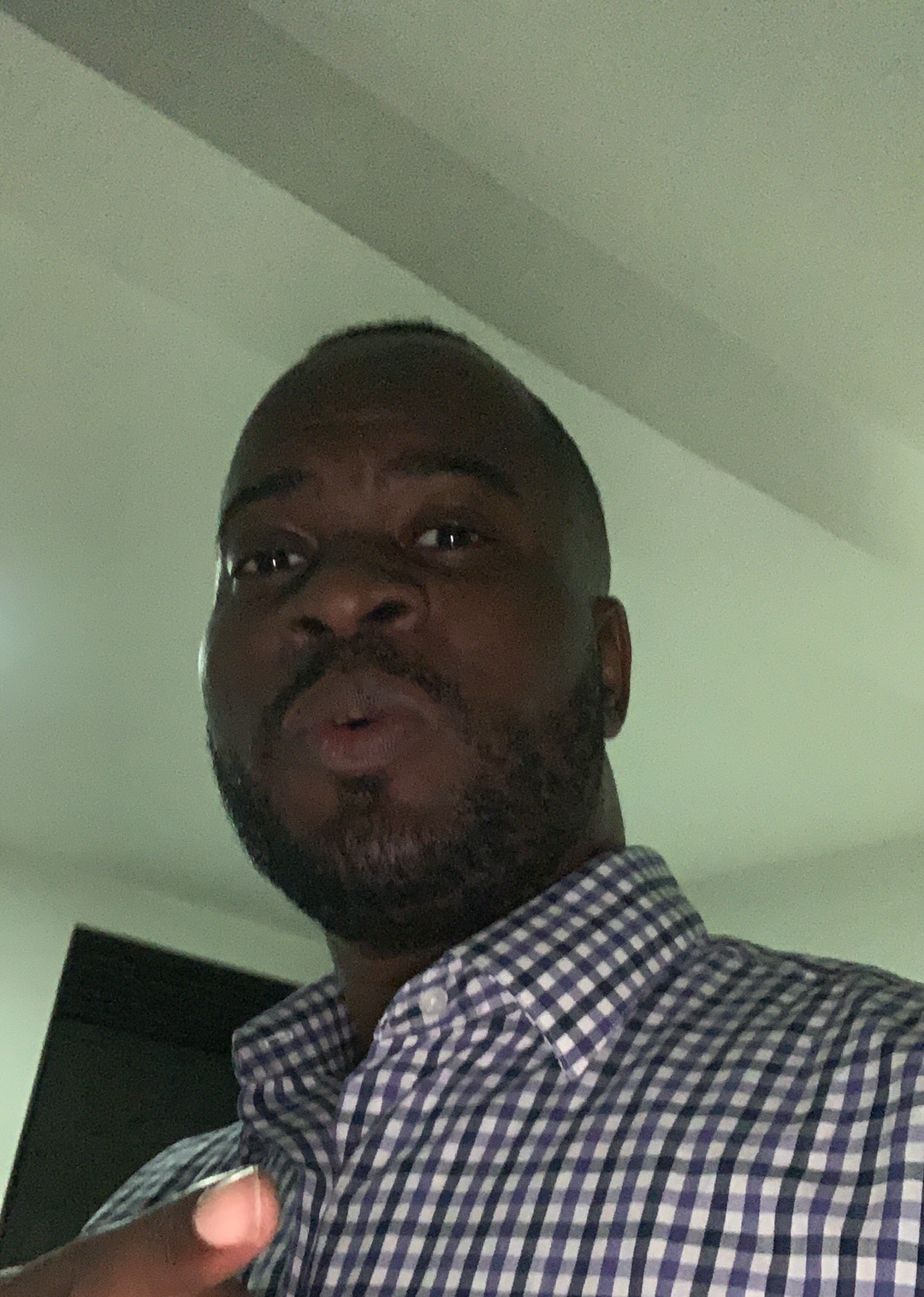 Tinder profile picture for @showbiz
