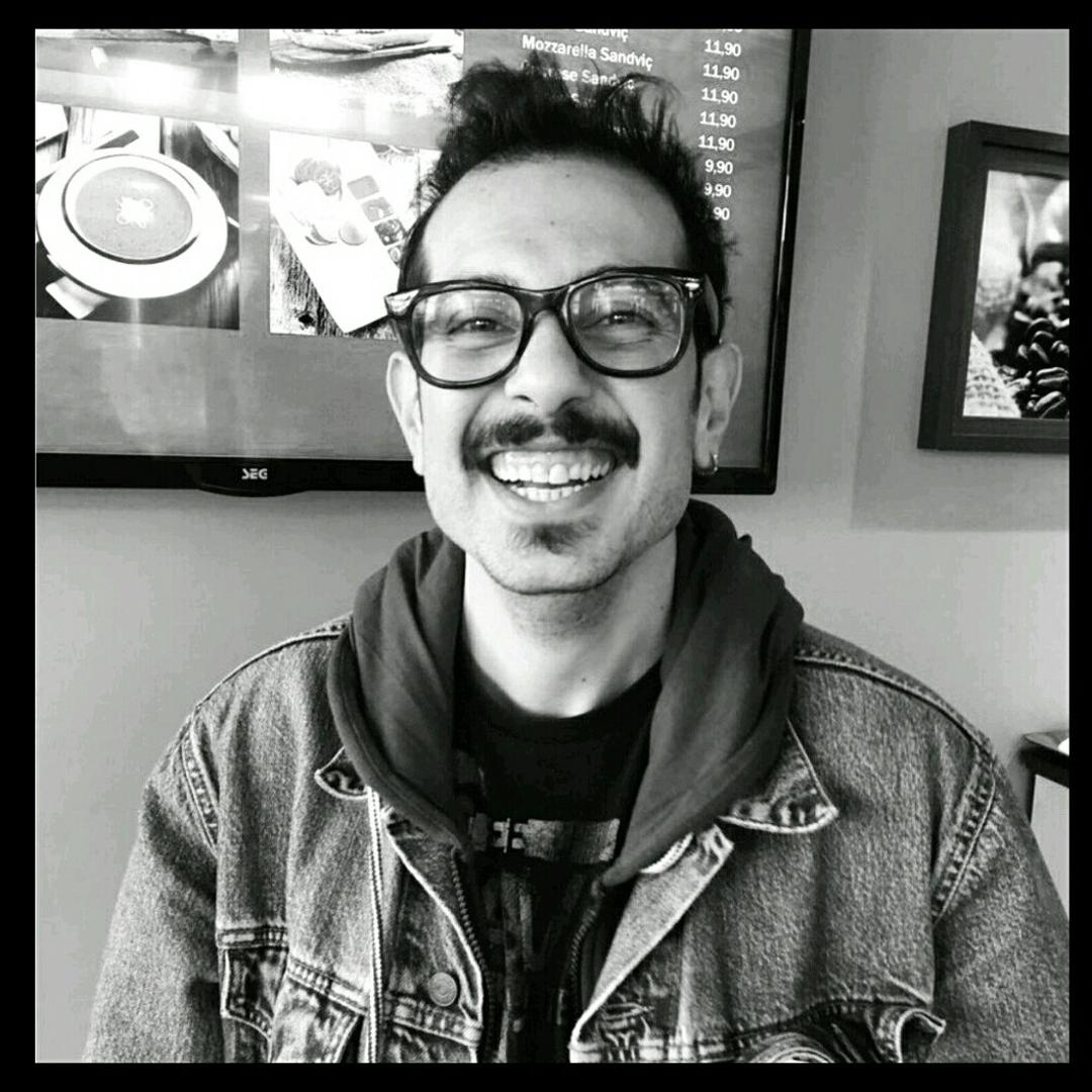 Tinder profile picture for @organizer