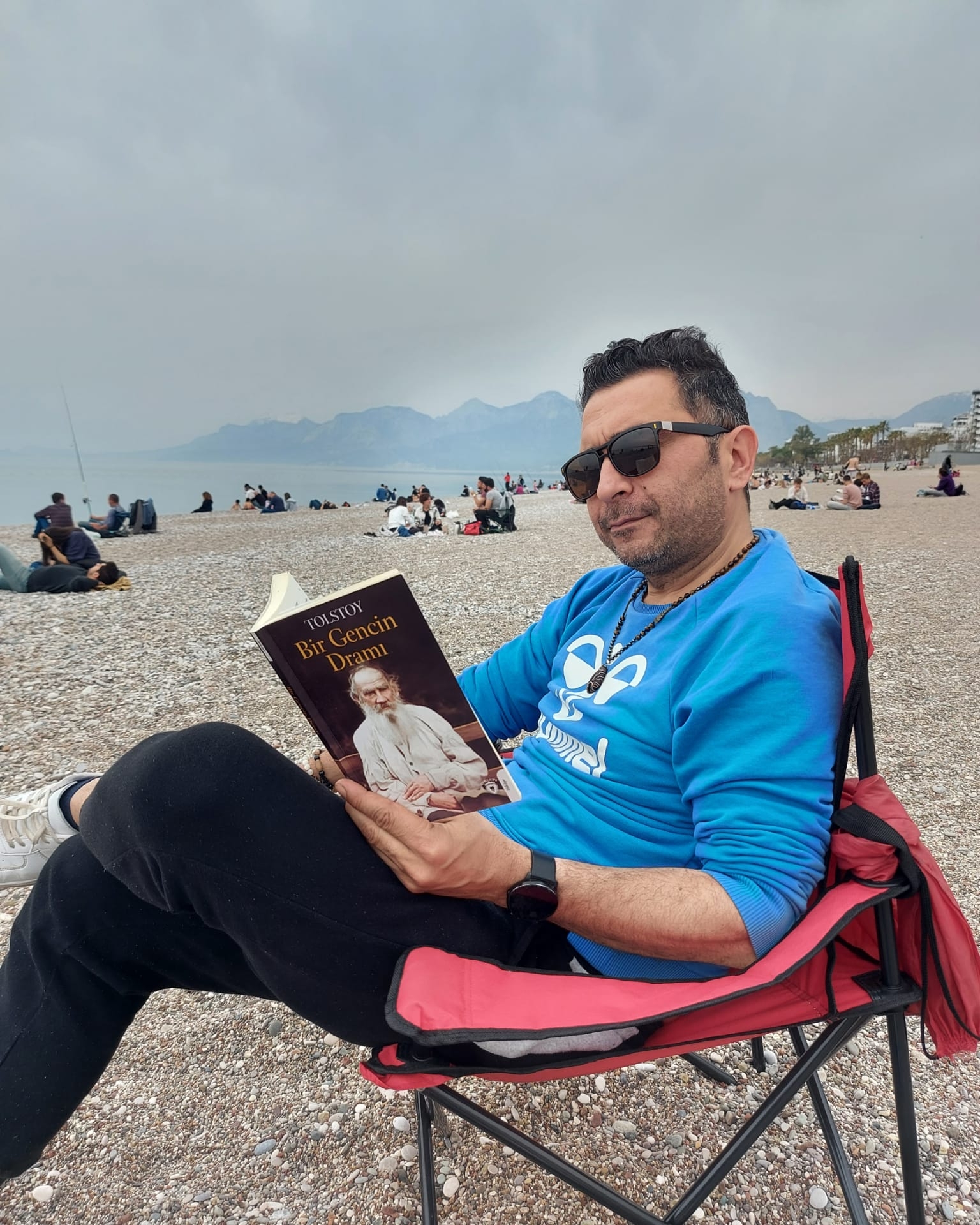 Tinder profile picture for @hayati