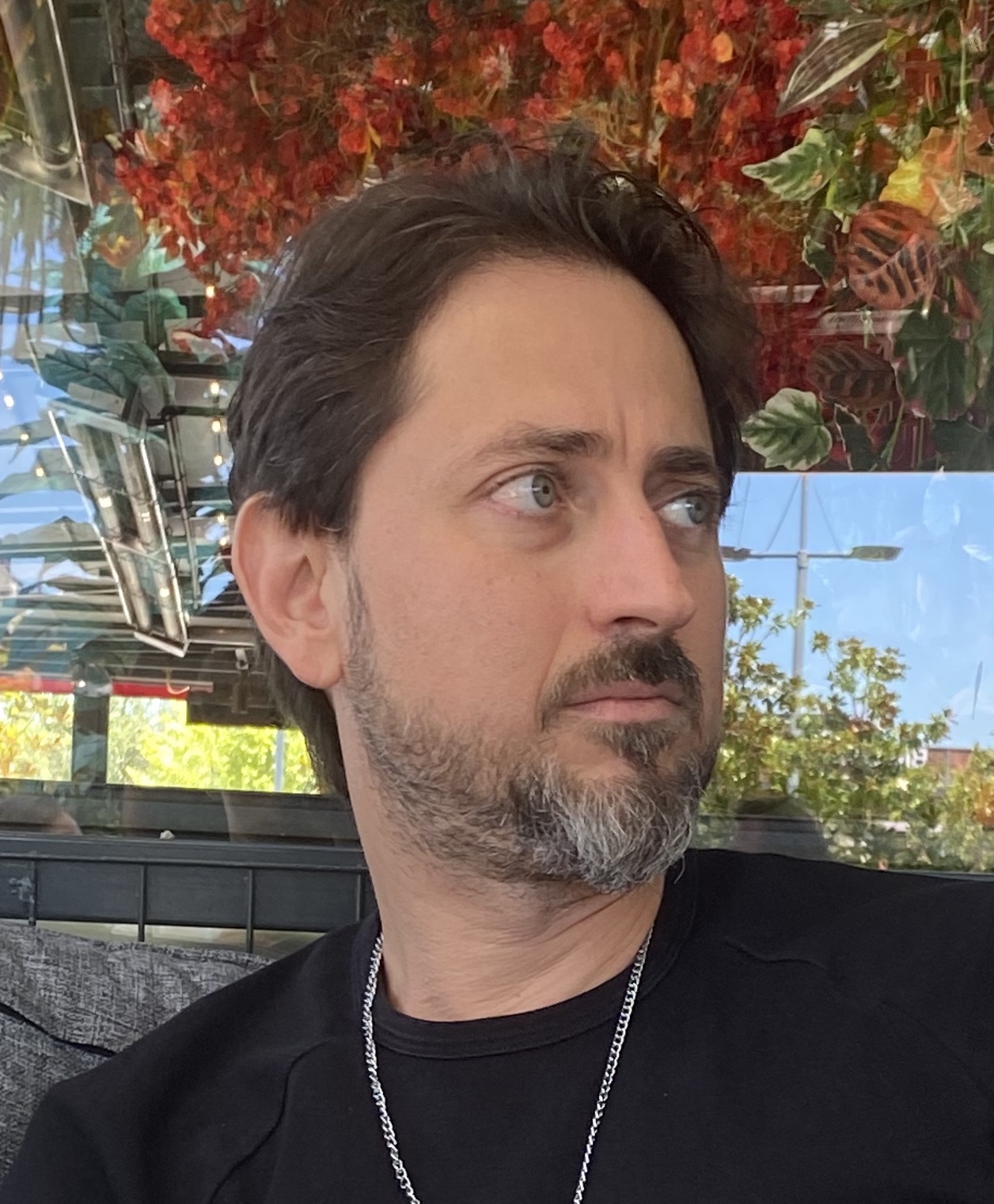 Tinder profile picture for @meno
