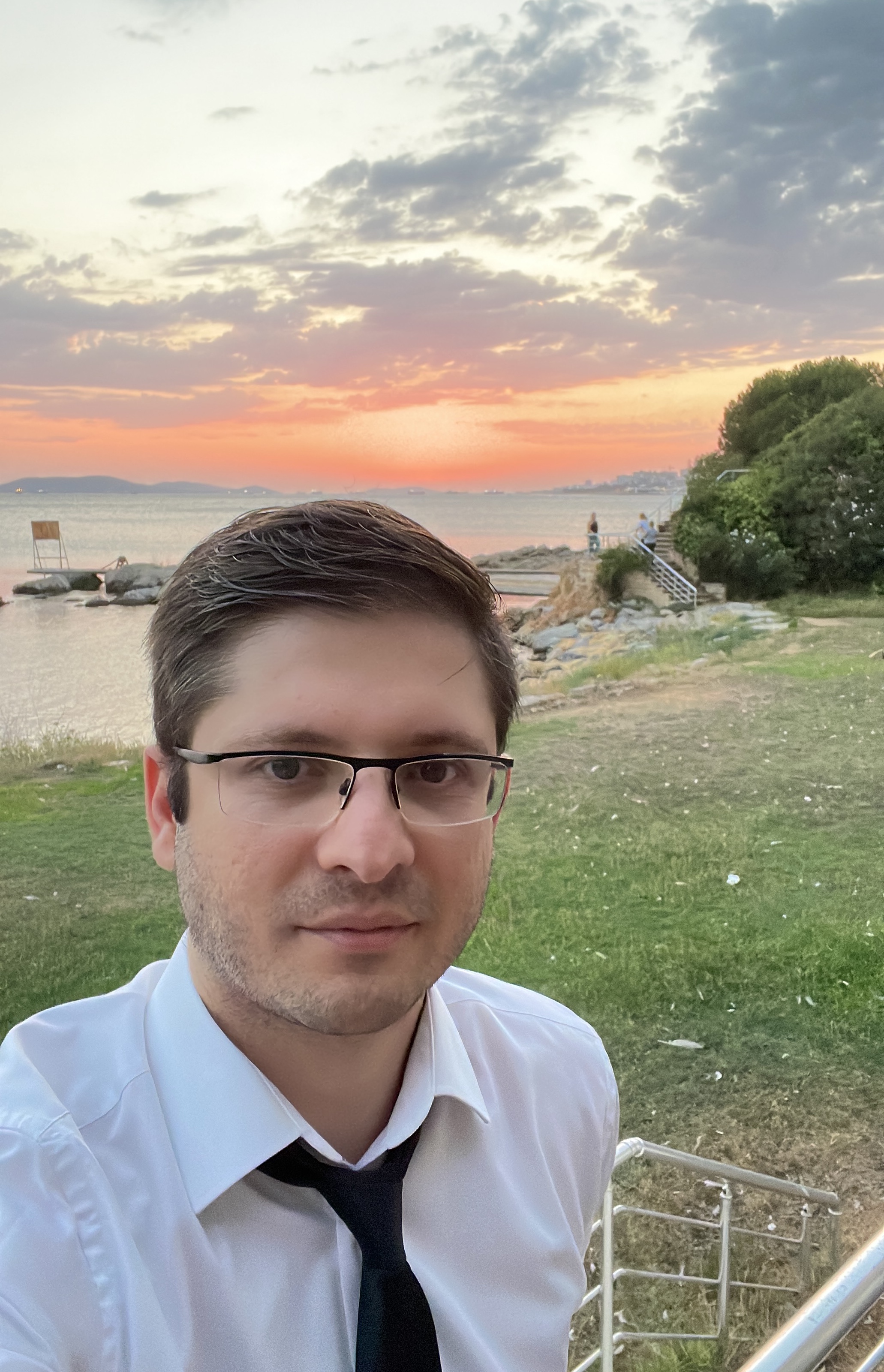 Tinder profile picture for @waka