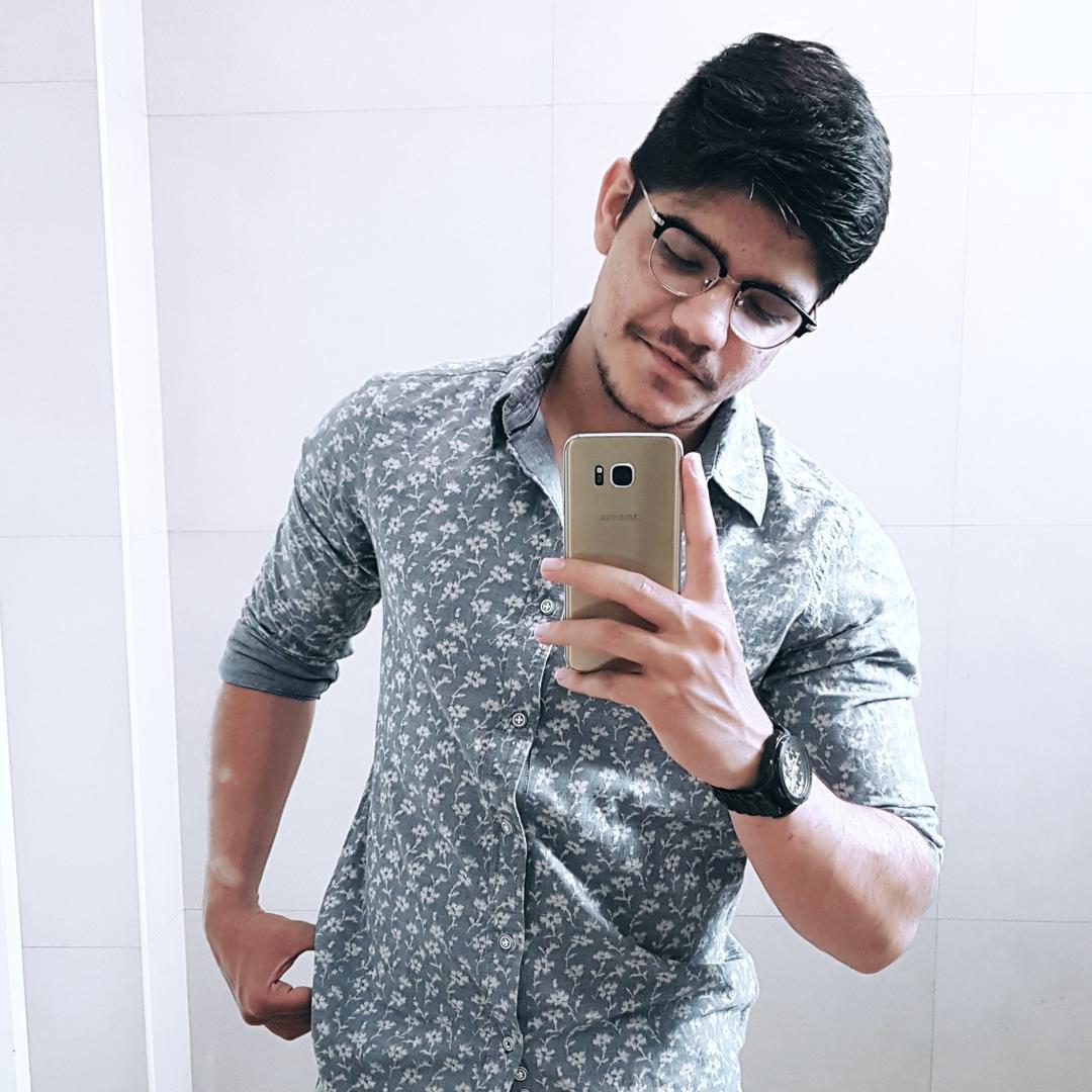 Tinder profile picture for @mehmood