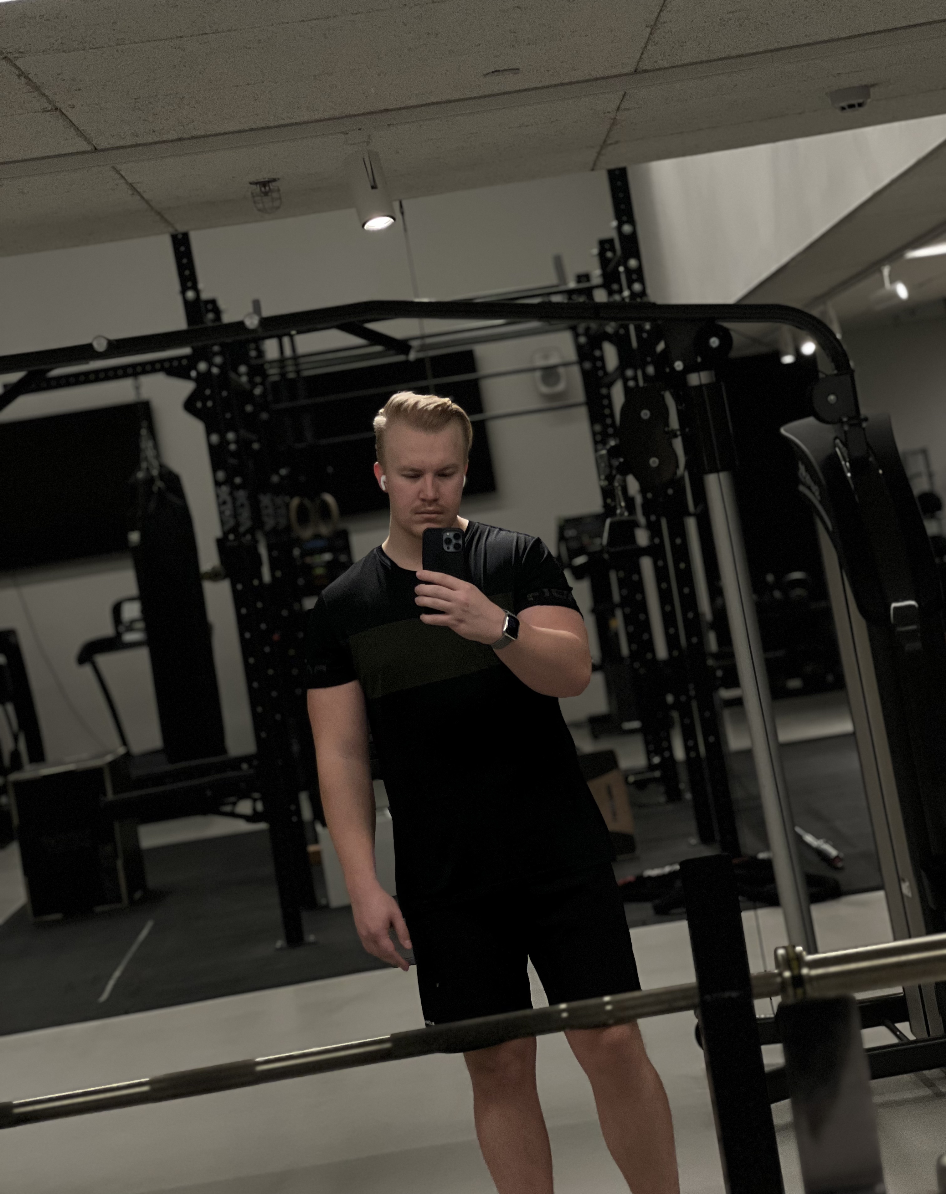 Tinder profile picture for @ville