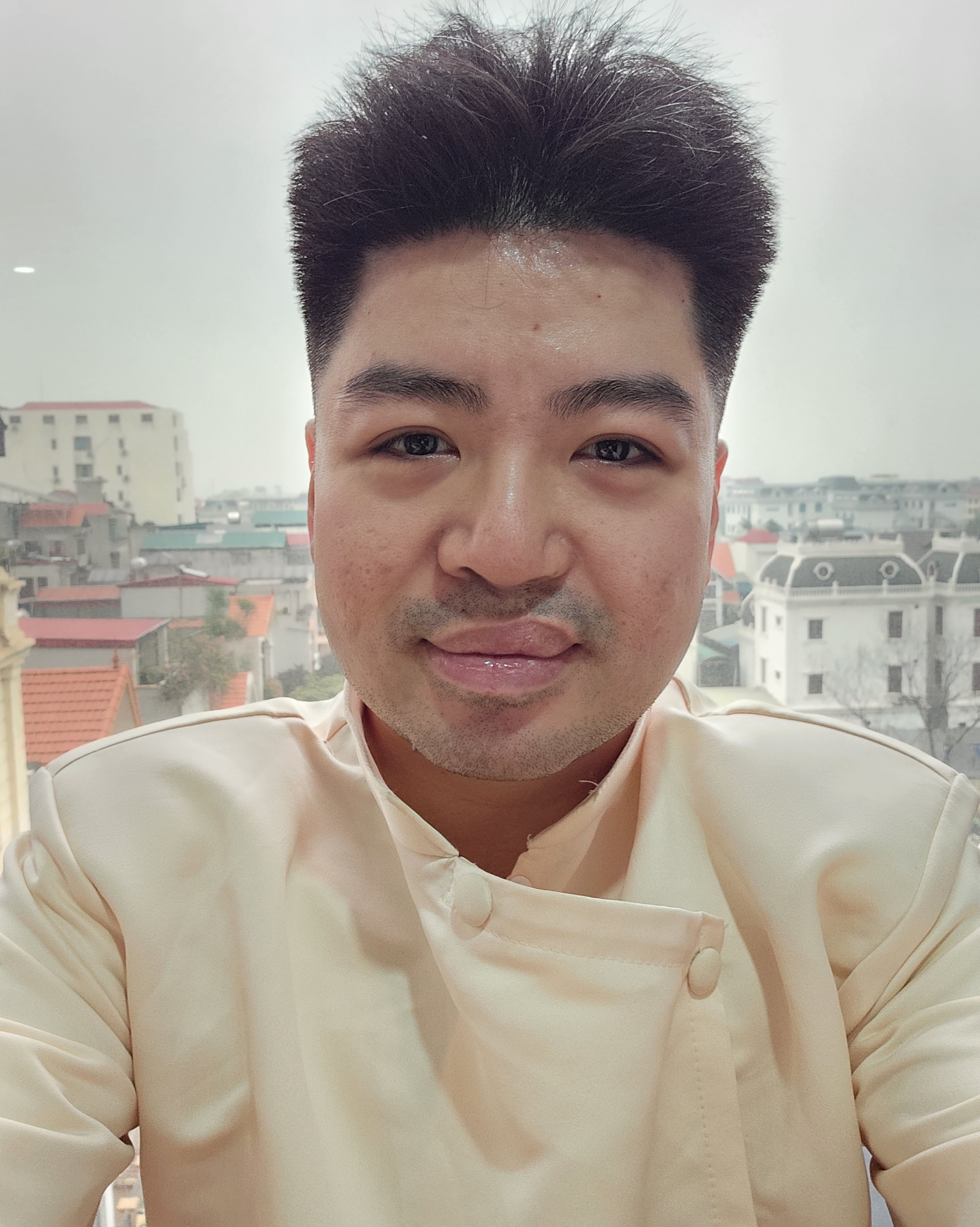 Tinder profile picture for @philong