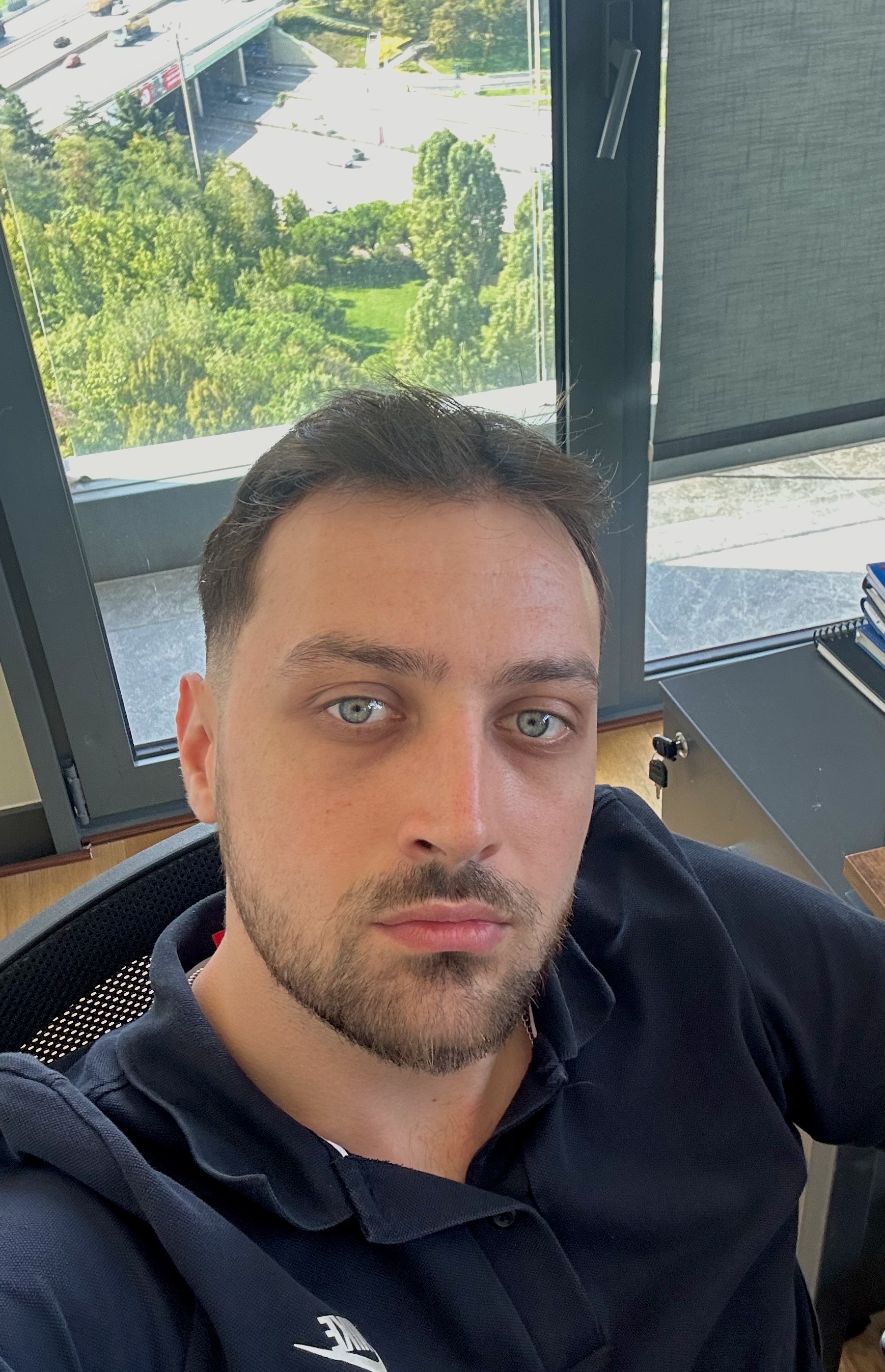Tinder profile picture for @pixilated
