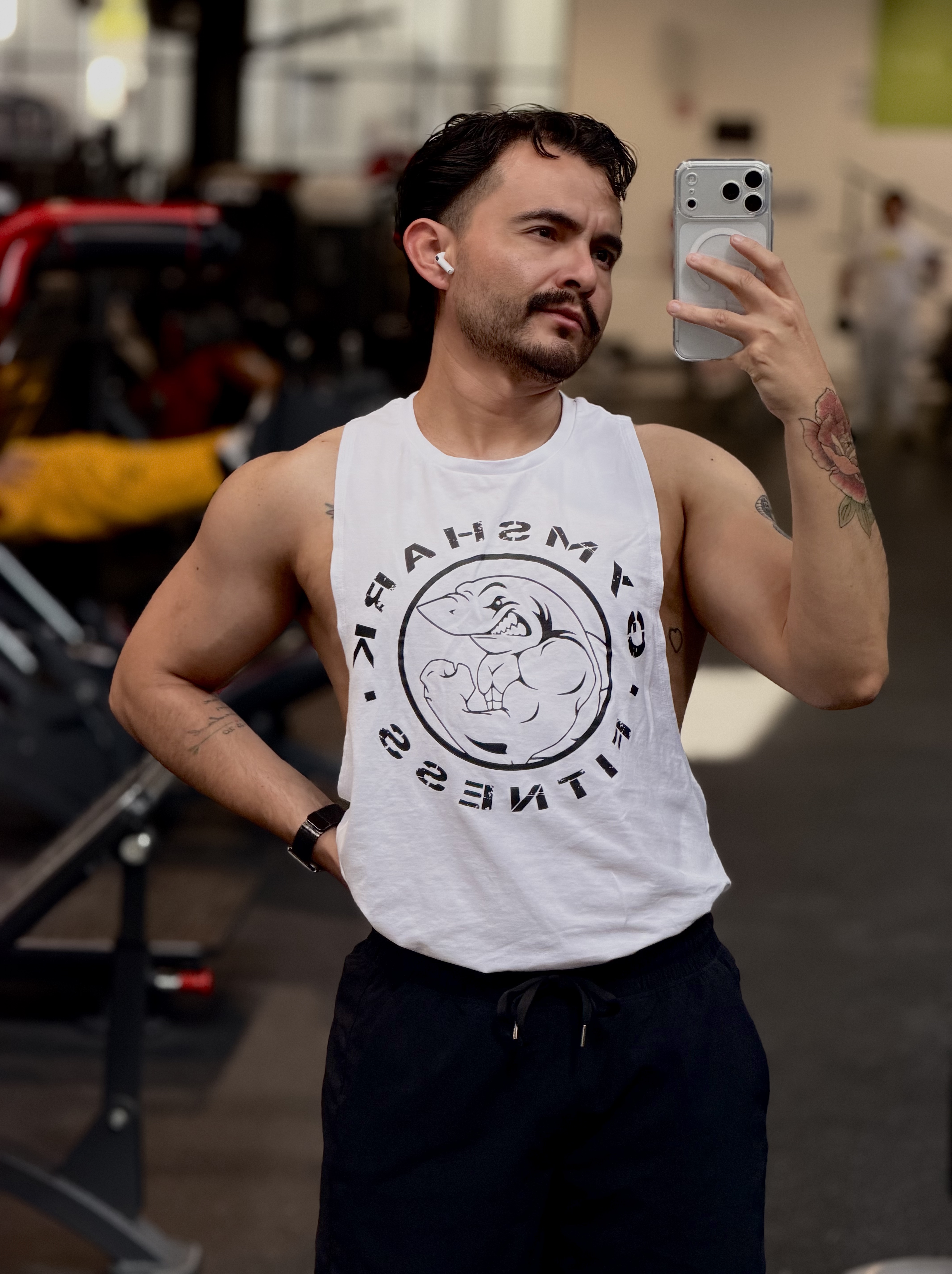Tinder profile picture for @jona
