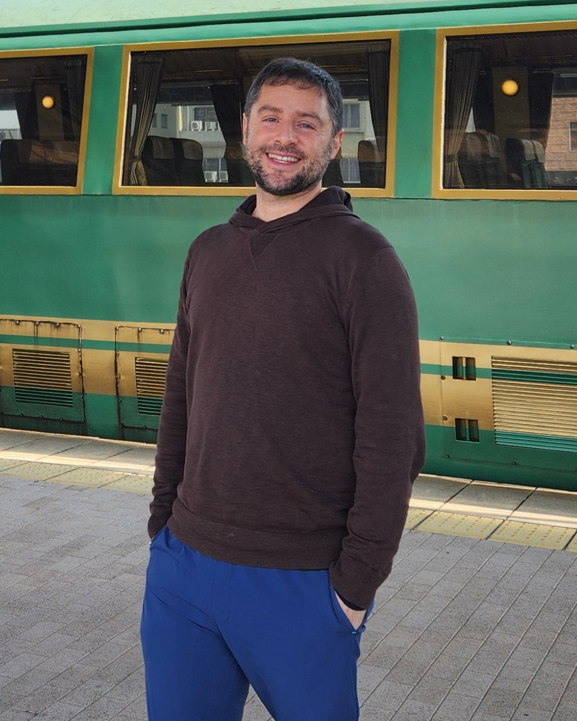 Tinder profile picture for @shakar