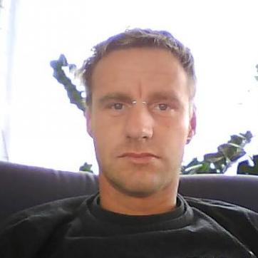Tinder profile picture for @yammer
