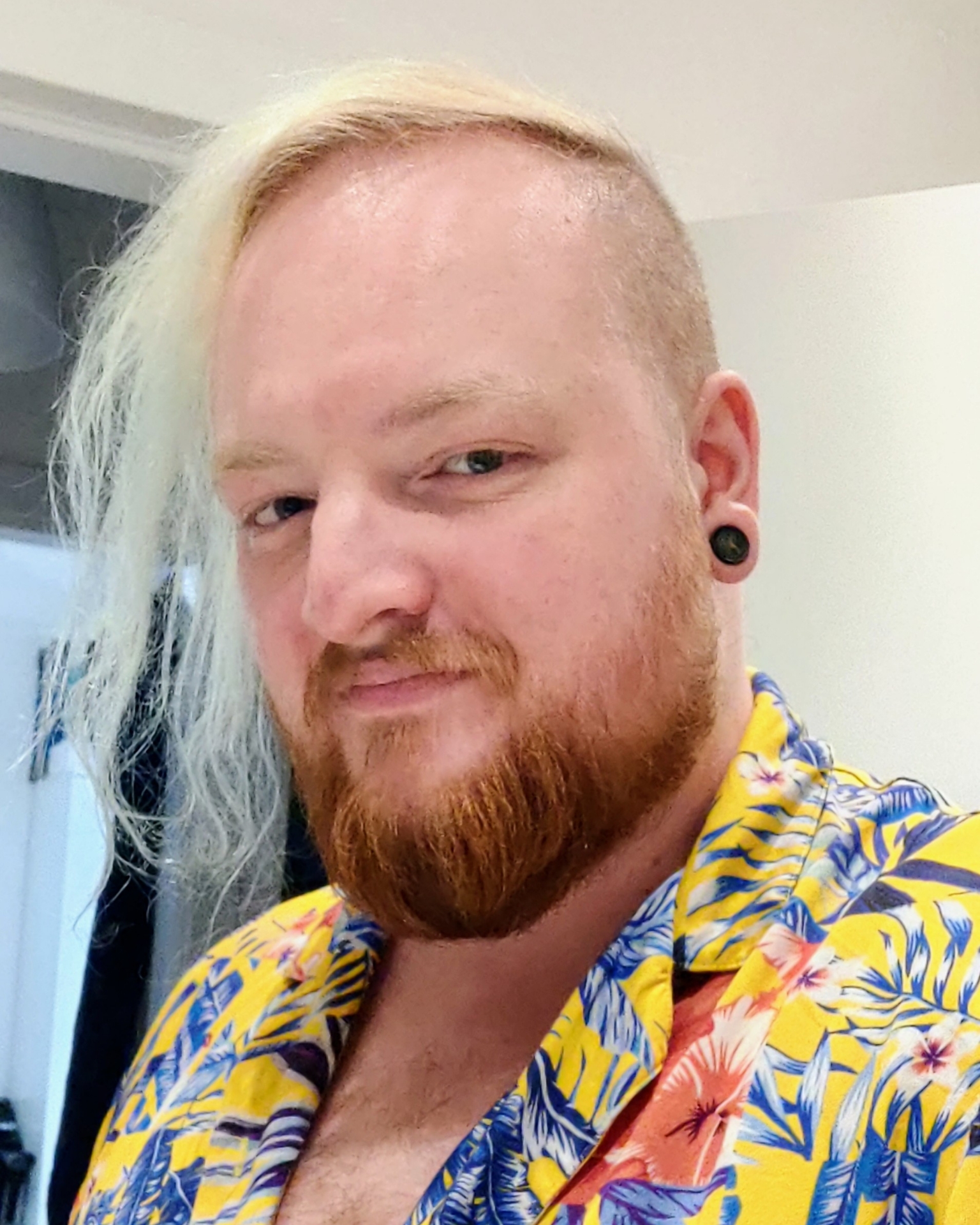 Tinder profile picture for @flips