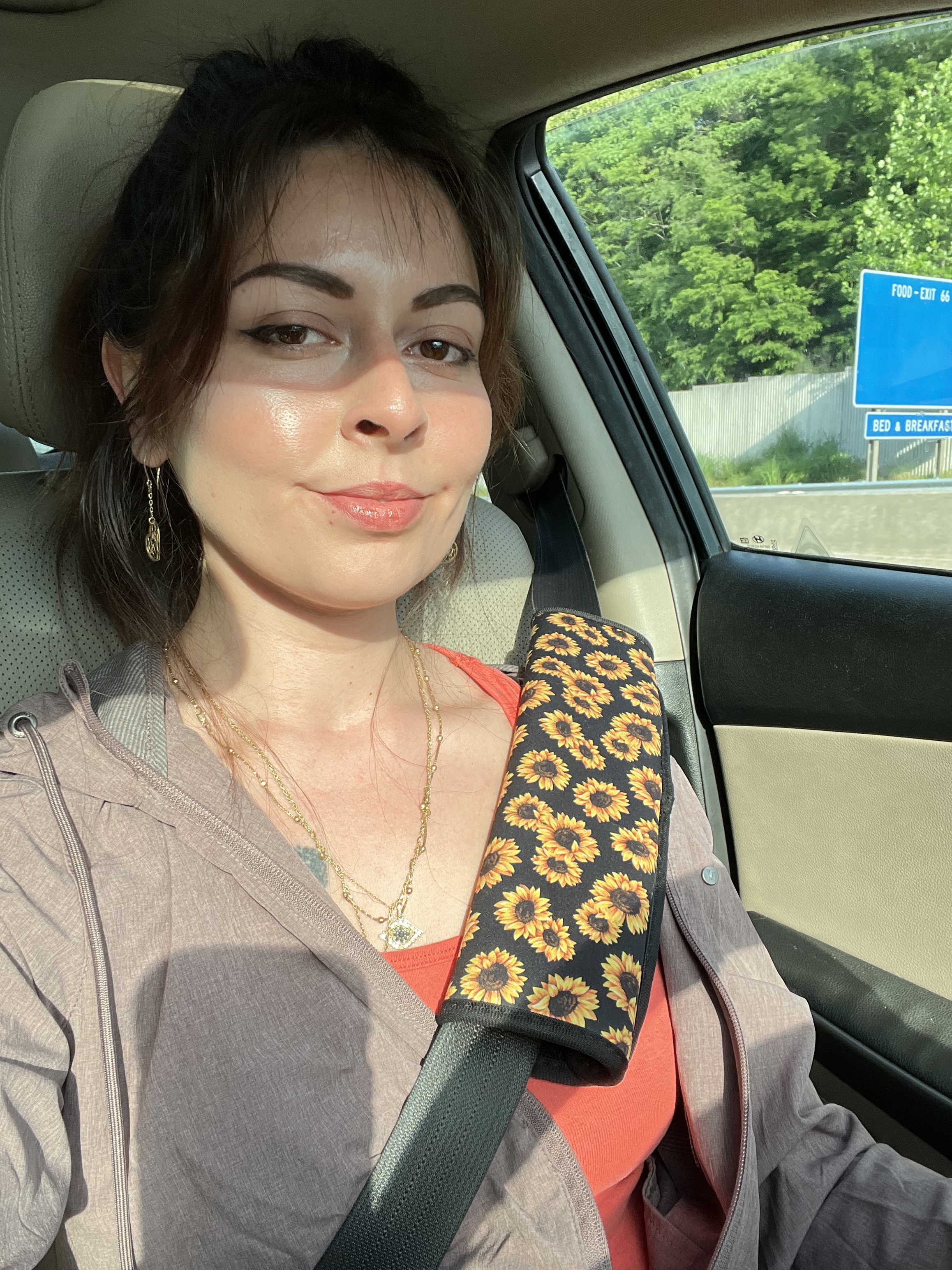 Tinder profile picture for @nadiah