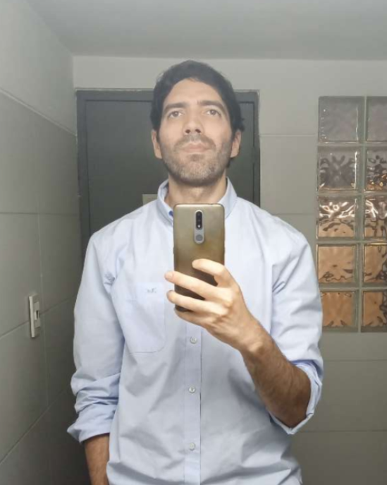 Tinder profile picture for @karlitos