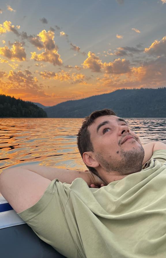 Tinder profile picture for @slob