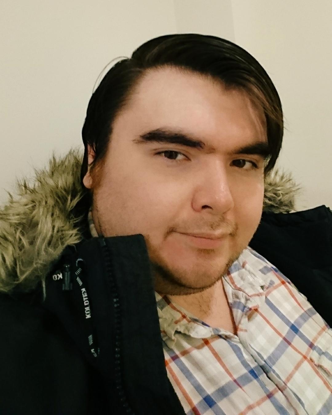 Tinder profile picture for @finder