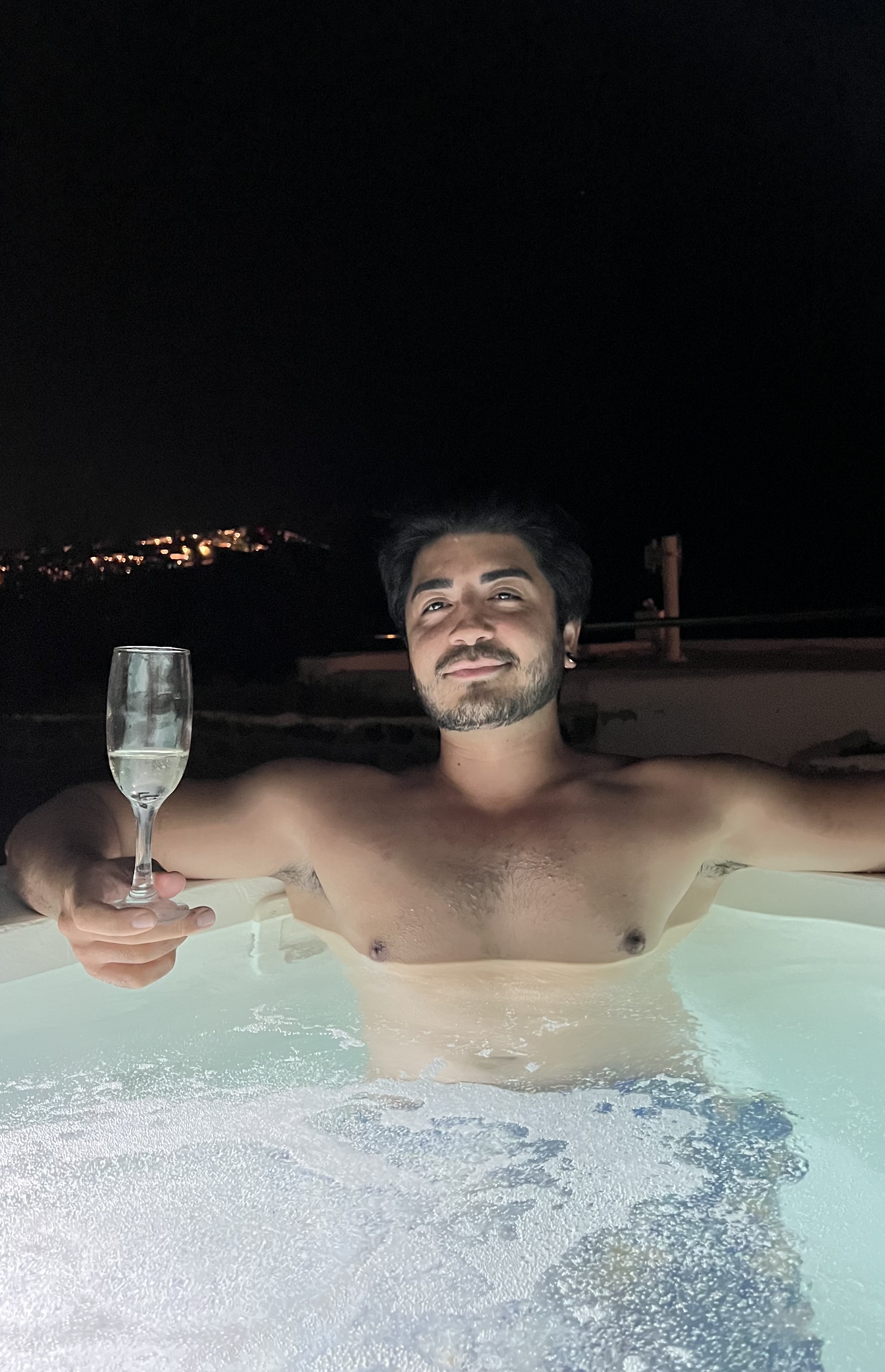 Tinder profile picture for @krissugga