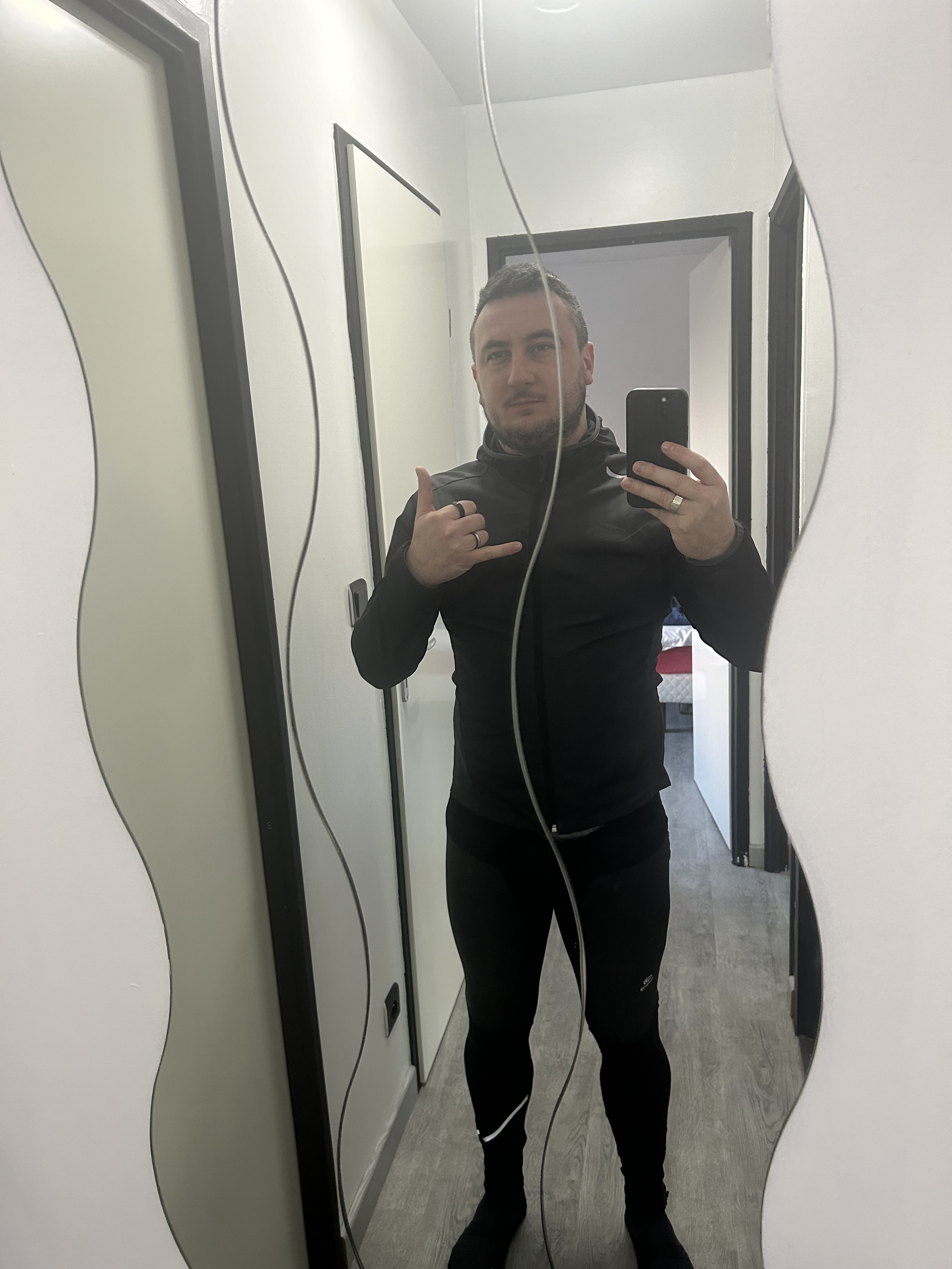 Tinder profile picture for @lamps