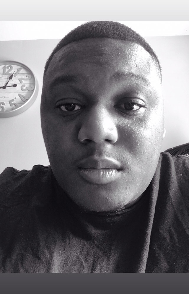 Tinder profile picture for @decoder