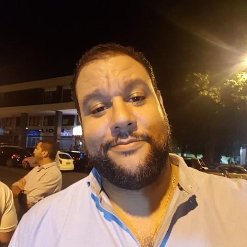 Tinder profile picture for @troll