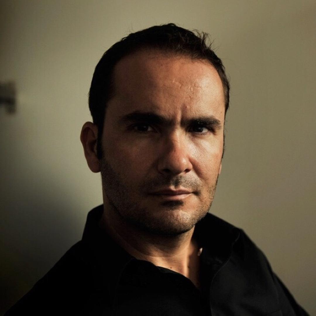 Tinder profile picture for @ache
