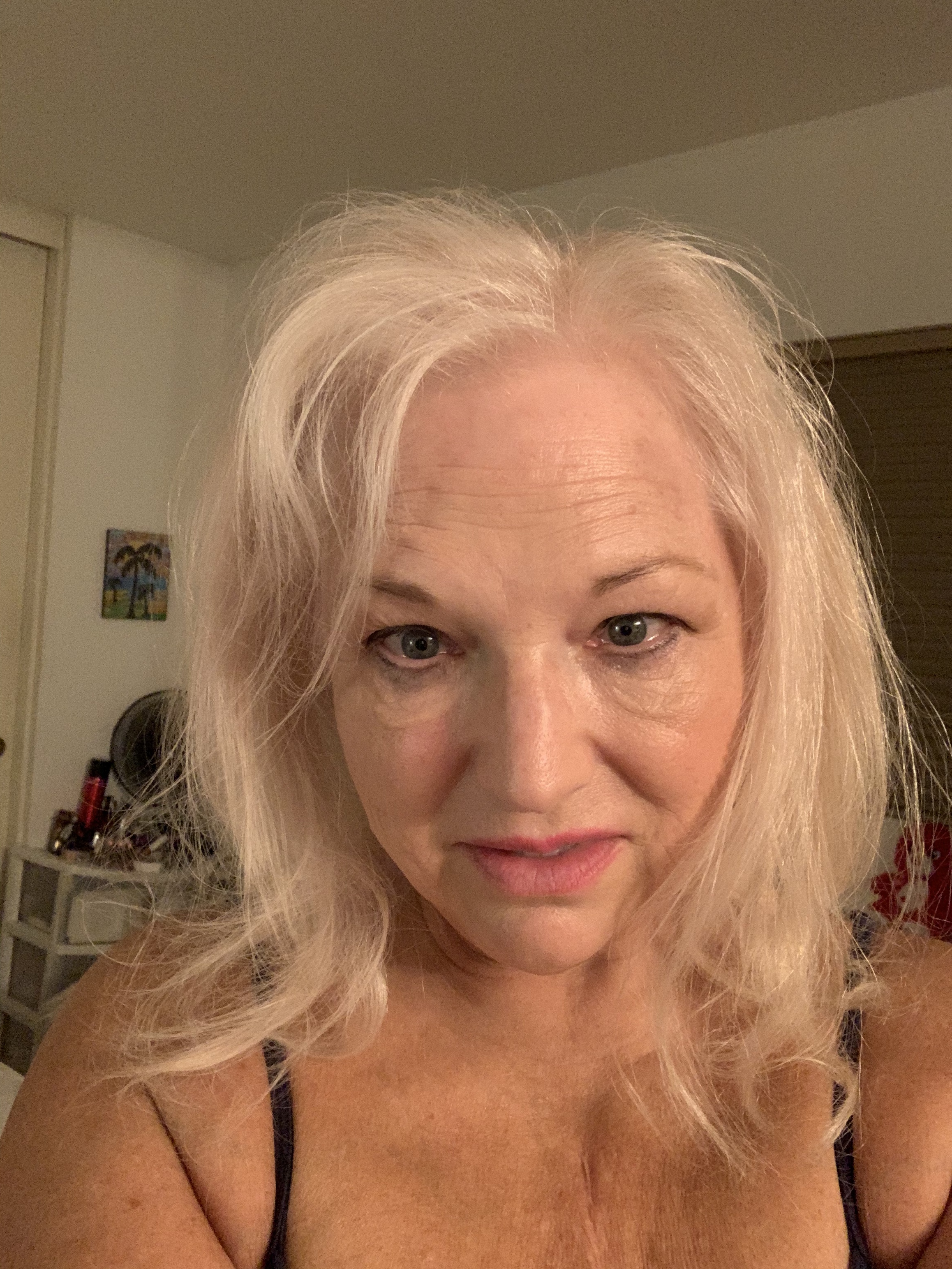 Tinder profile picture for @mistress