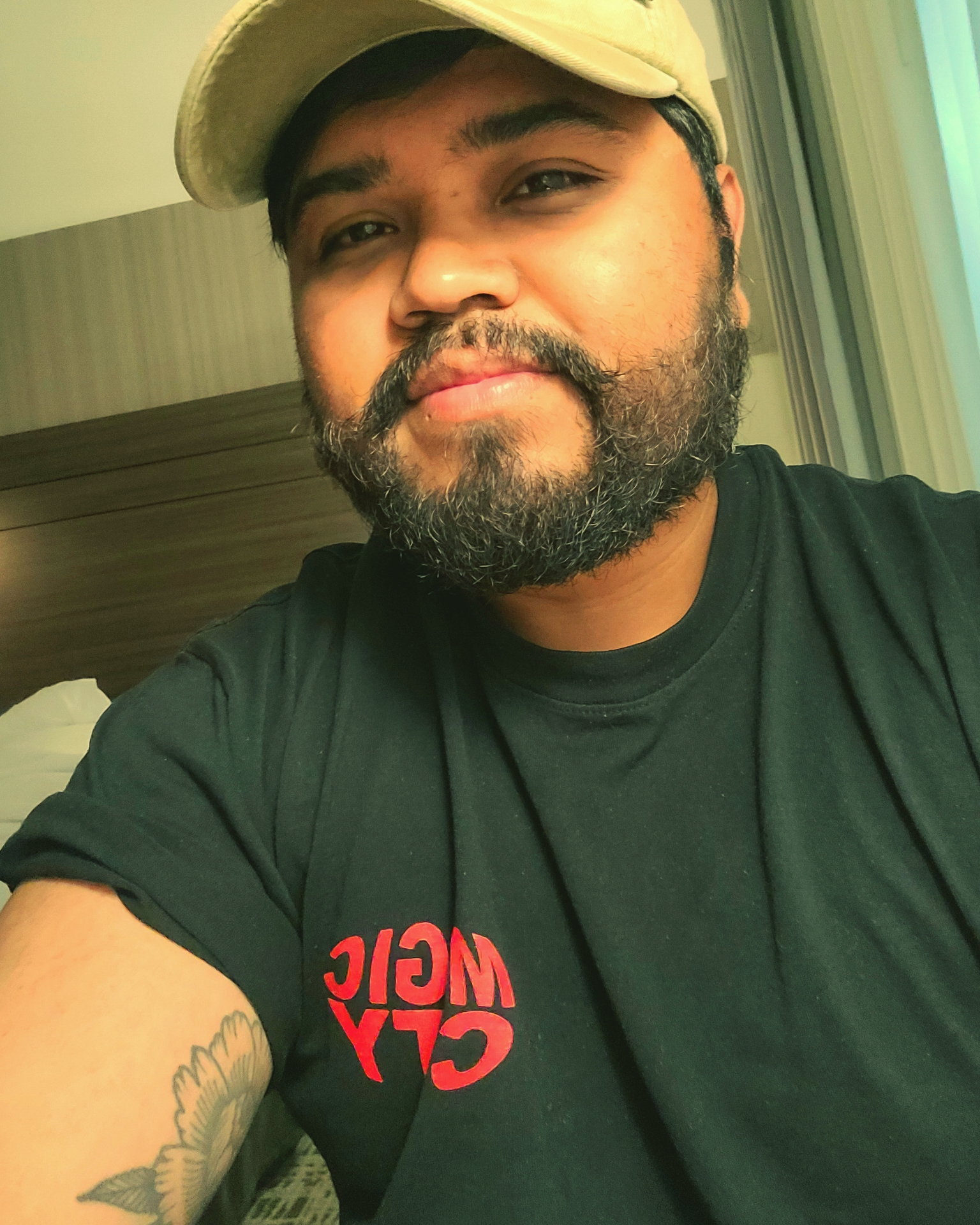 Tinder profile picture for @halo