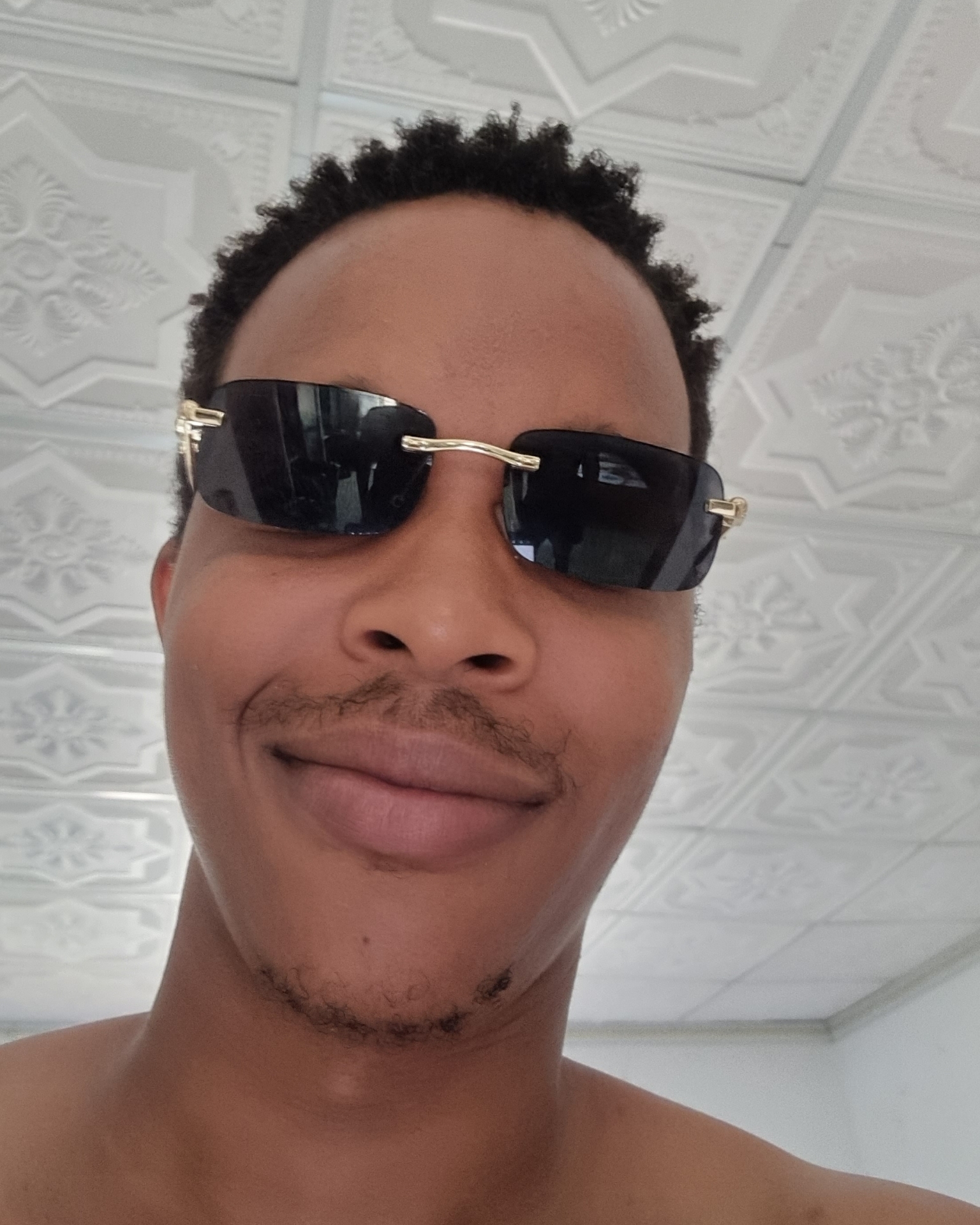 Tinder profile picture for @aspire