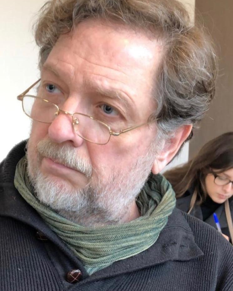 Tinder profile picture for @academic