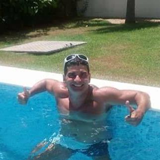 Tinder profile picture for @moreno10