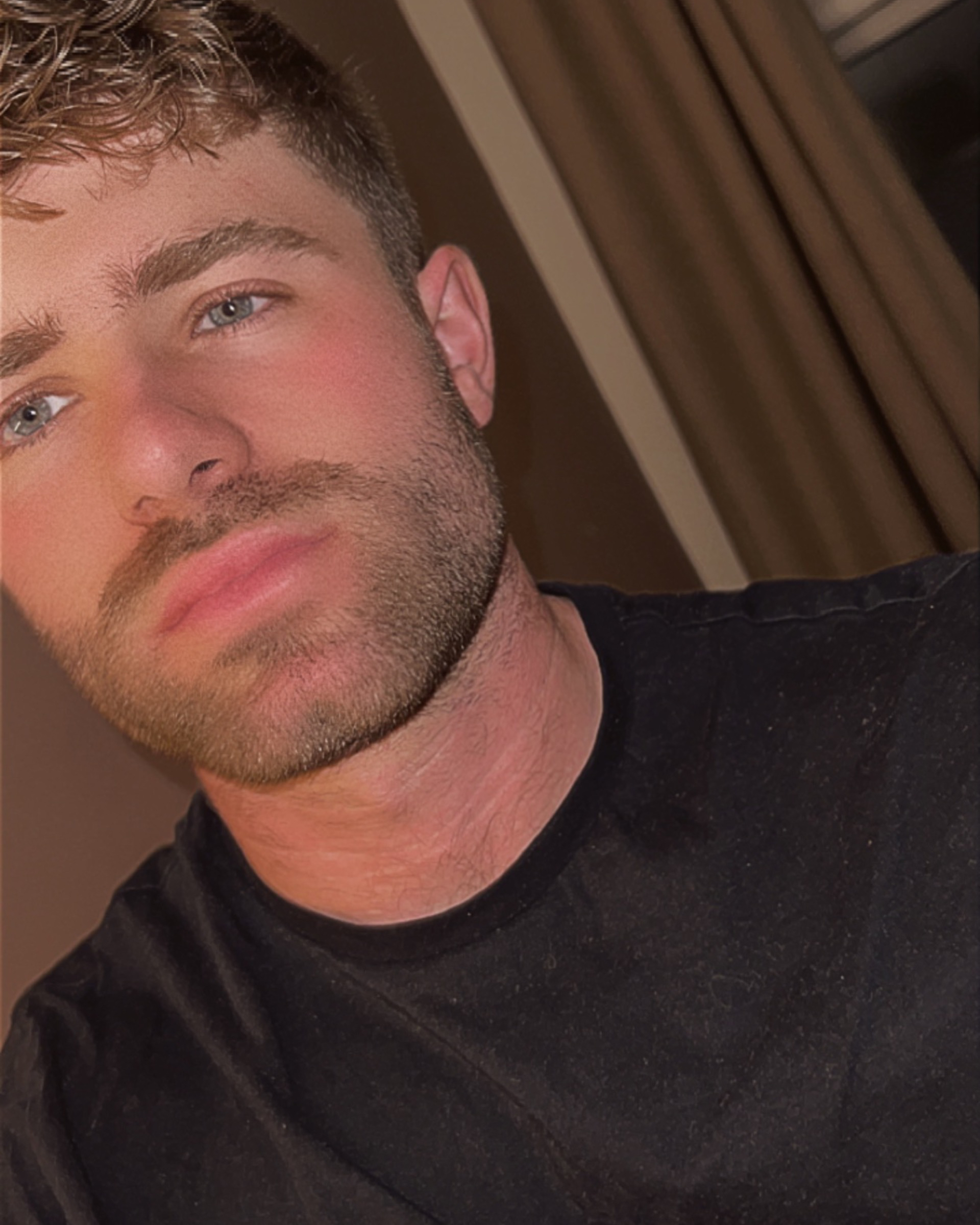 Tinder profile picture for @slope