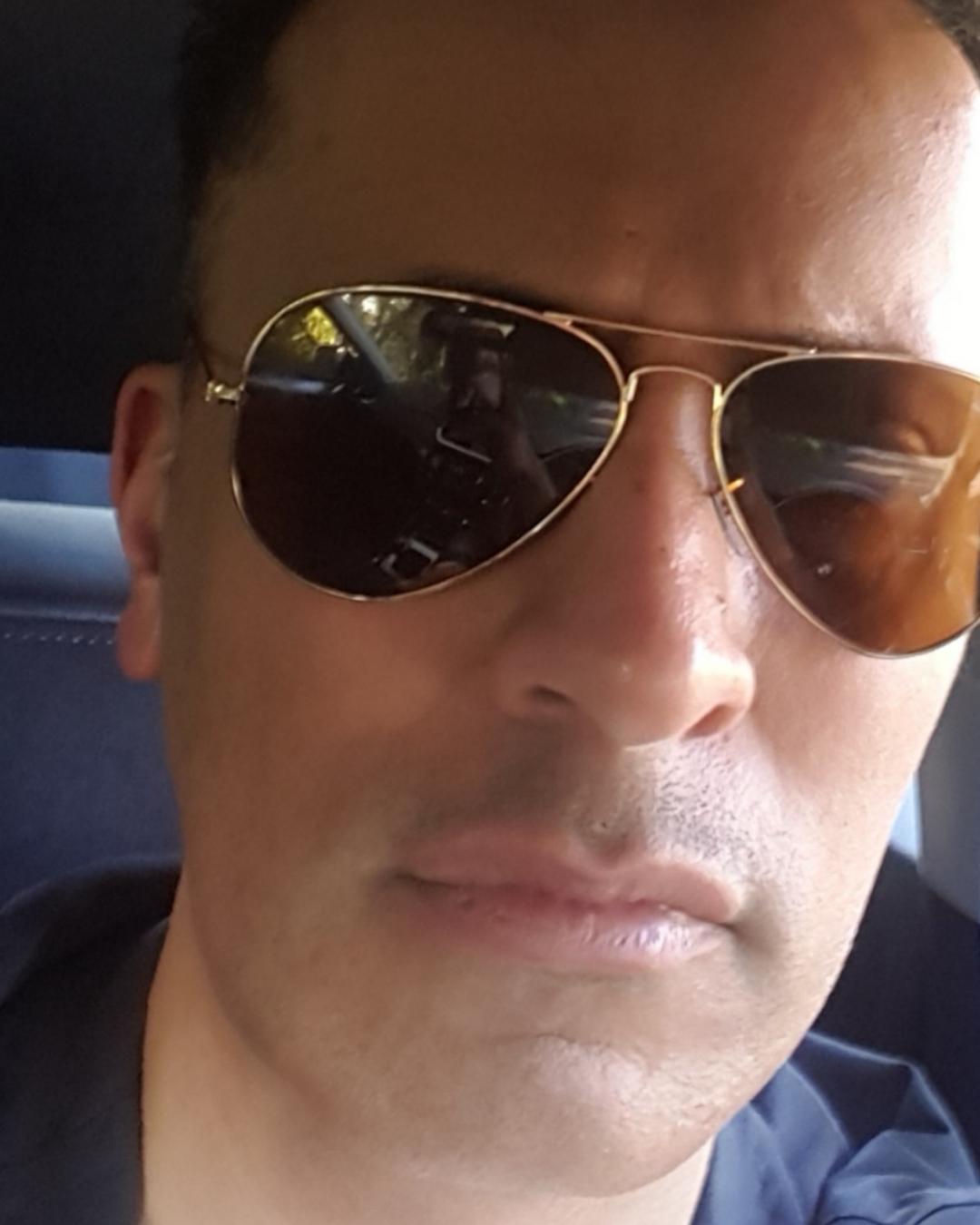 Tinder profile picture for @appealing