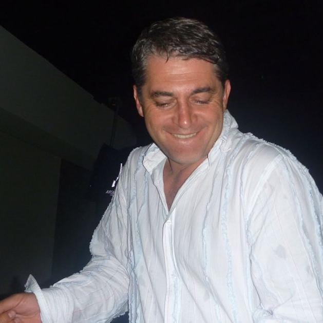 Tinder profile picture for @nuevo