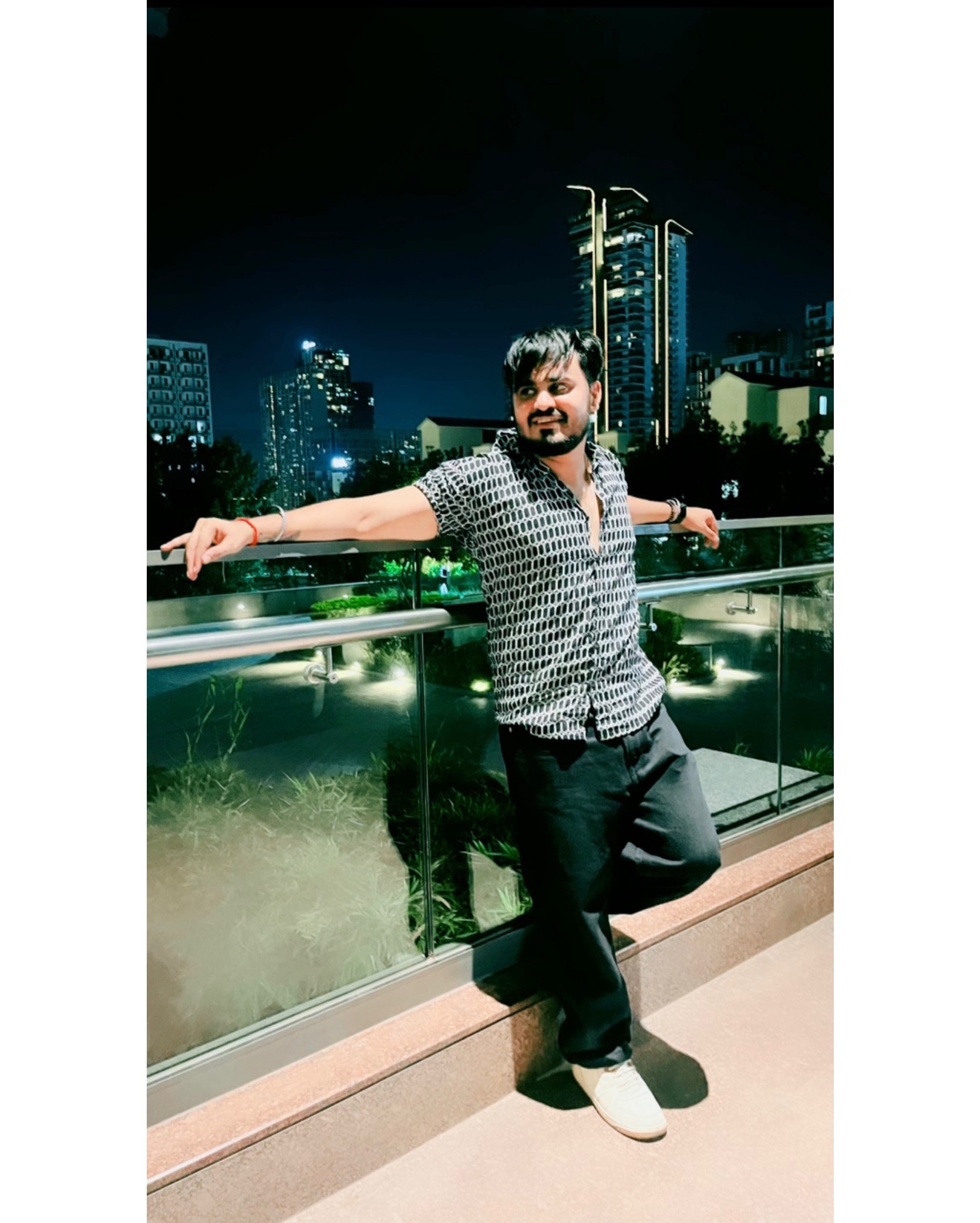 Tinder profile picture for @rishaan