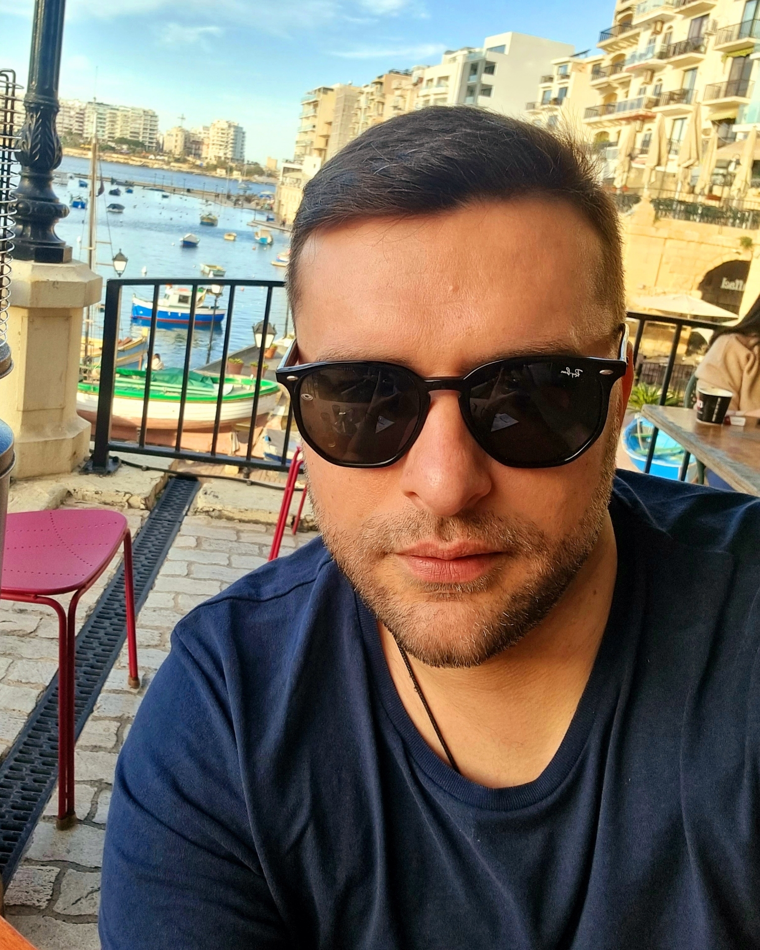 Tinder profile picture for @vasa