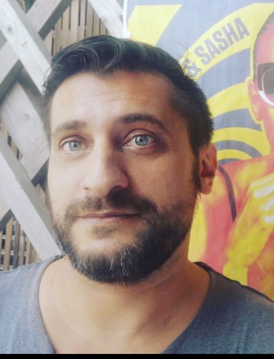 Tinder profile picture for @melak