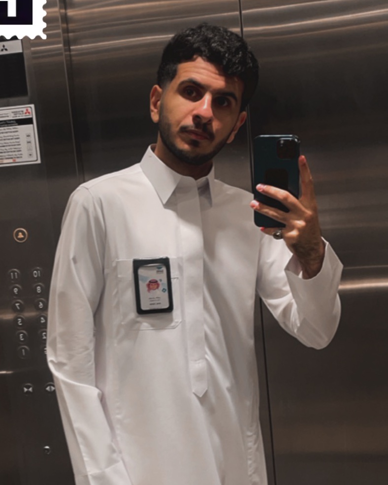 Tinder profile picture for @yas999