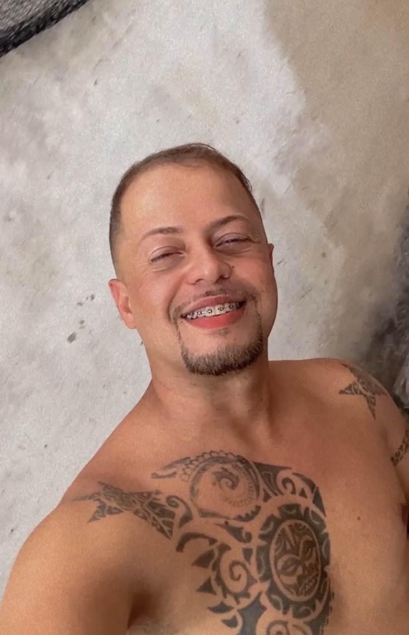 Tinder profile picture for @gringo