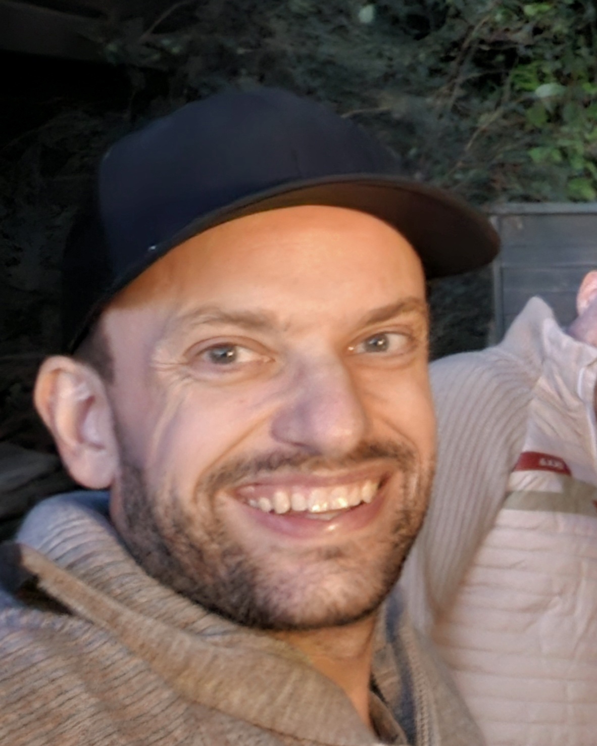 Tinder profile picture for @lopper