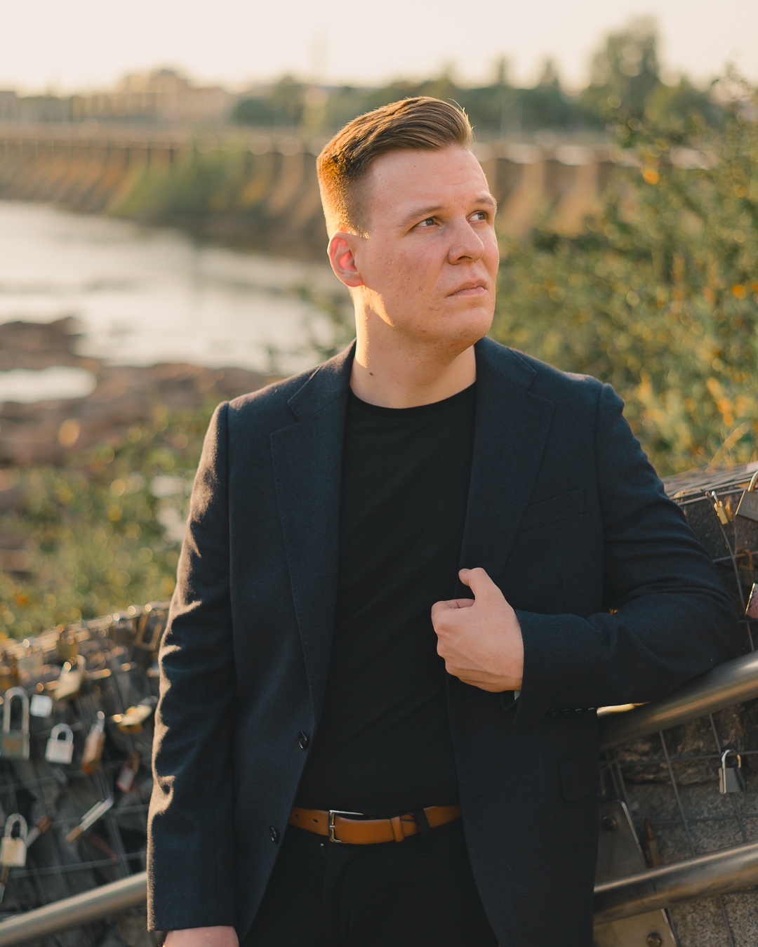Tinder profile picture for @gorilla3