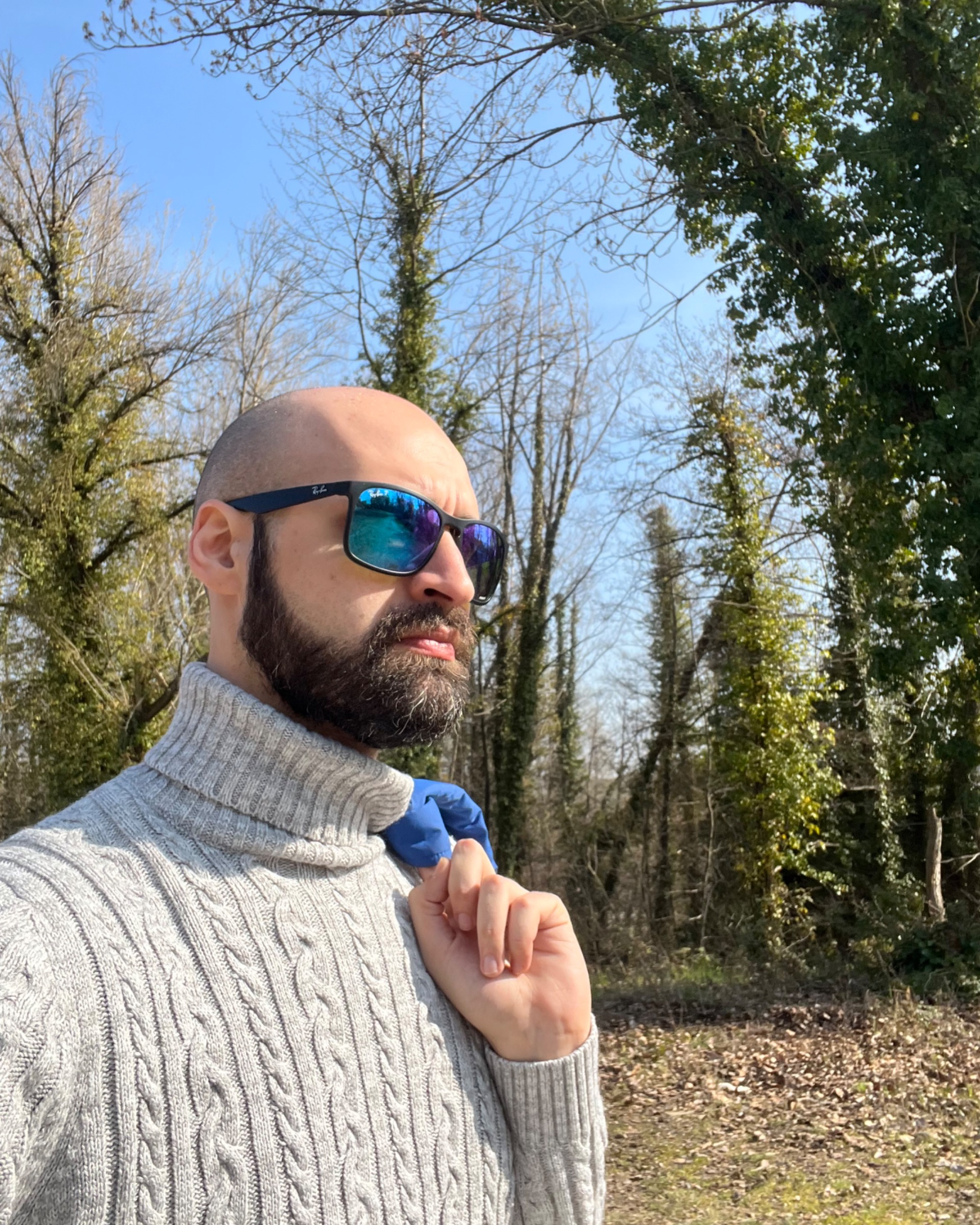 Tinder profile picture for @gs